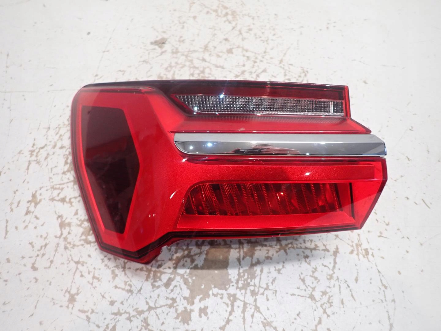 light rear part rear left AUDI A6 C8 2018- sedan 4K