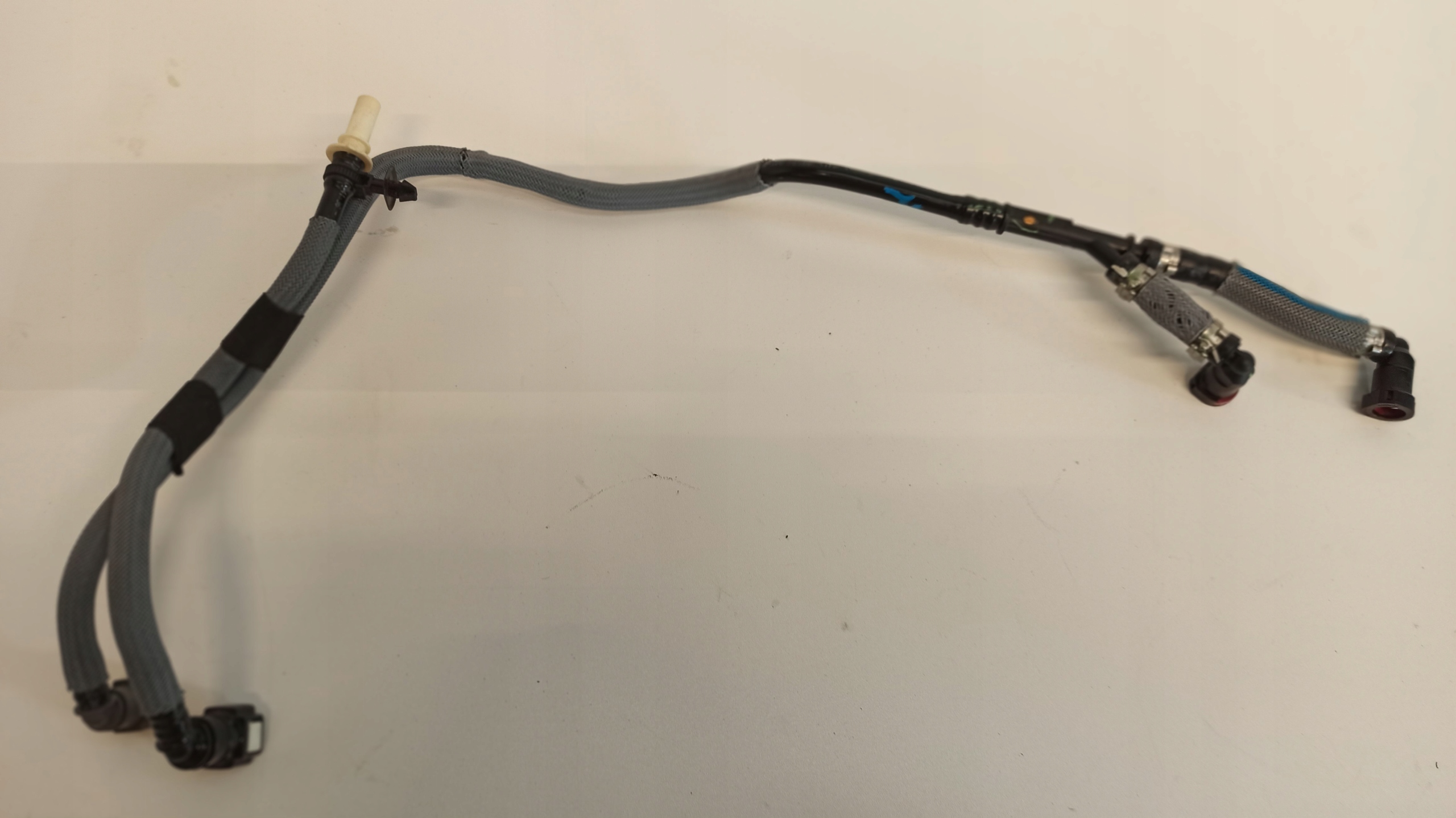 TRAFIC III паливопровід 166735291r 2.0 DCI