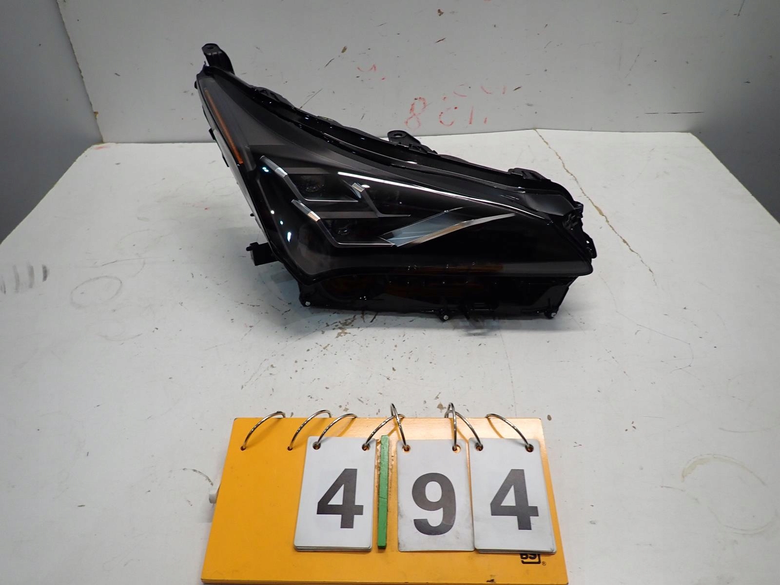 Lampa przód prawa LEXUS NX300H LIFT 18- FULL LED Strona zabudowy prawa