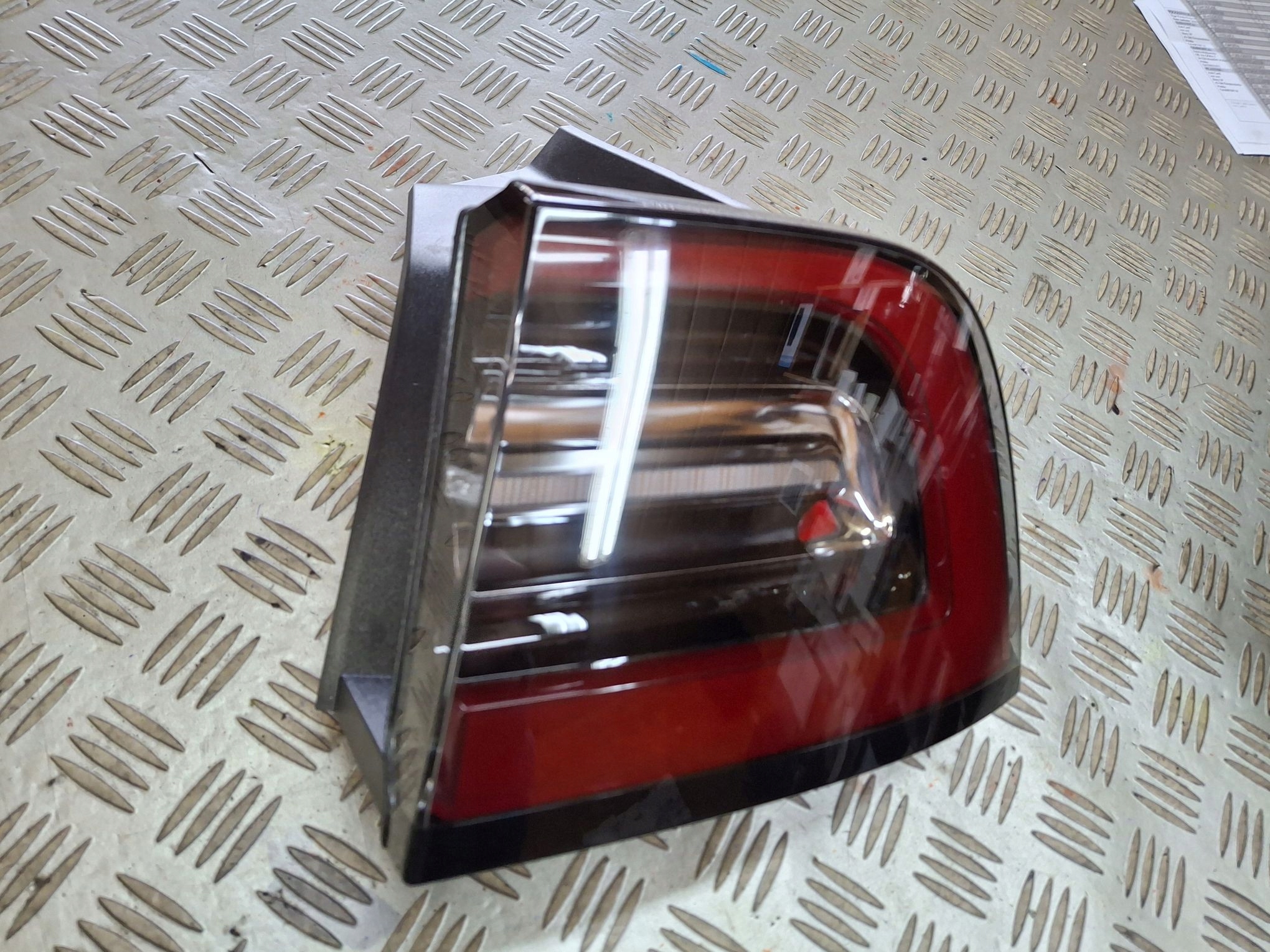 light rear right NAROZNA LED TESLA 3 LIFT TESLA Y 2020R->