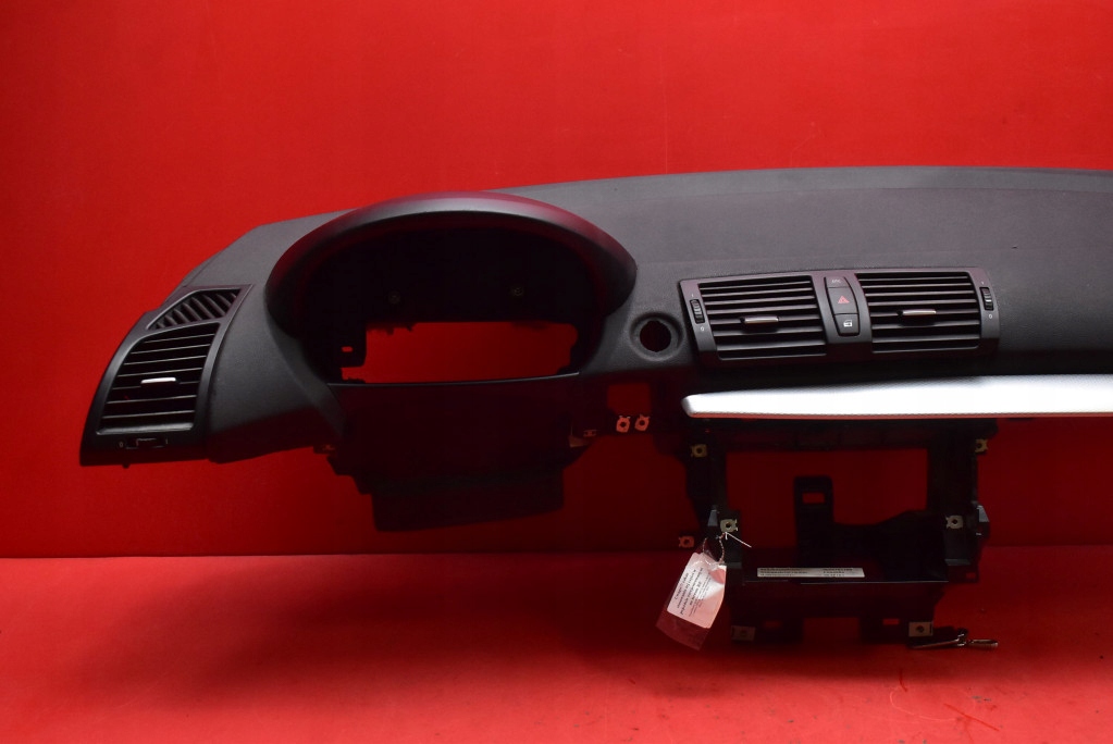 dashboard instrument panel console cockpit airbag EU BMW E87 04-07