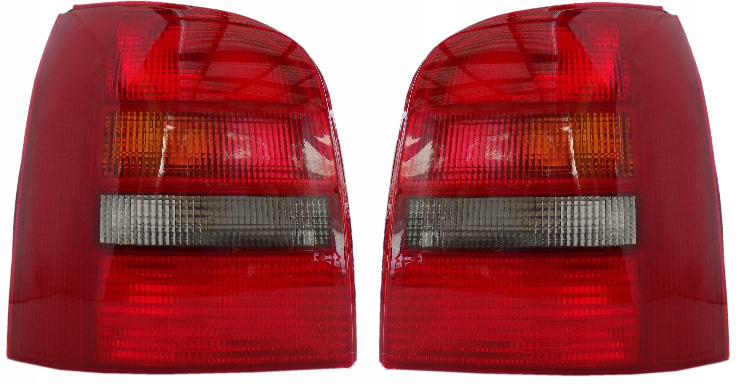 Audi A4 B5 1994-1998 Zadní Světlo Kombi Avant Komplet Kouřone