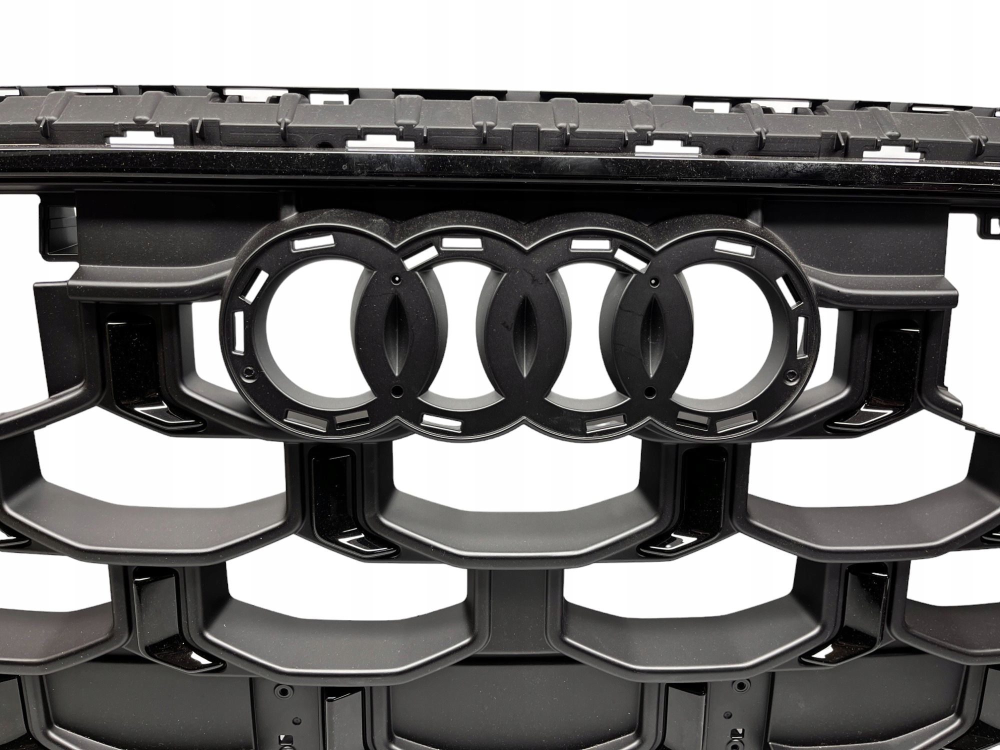 AUDI SQ8 GRILL ATRAPA MASKOWNICA 4M8853651BS Producent części Audi OE