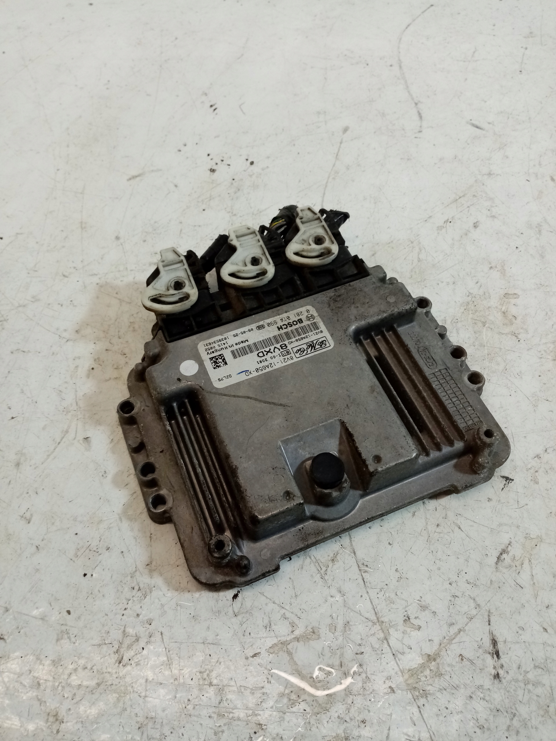 computer of the engine control unit MAZDA 2 0281014990