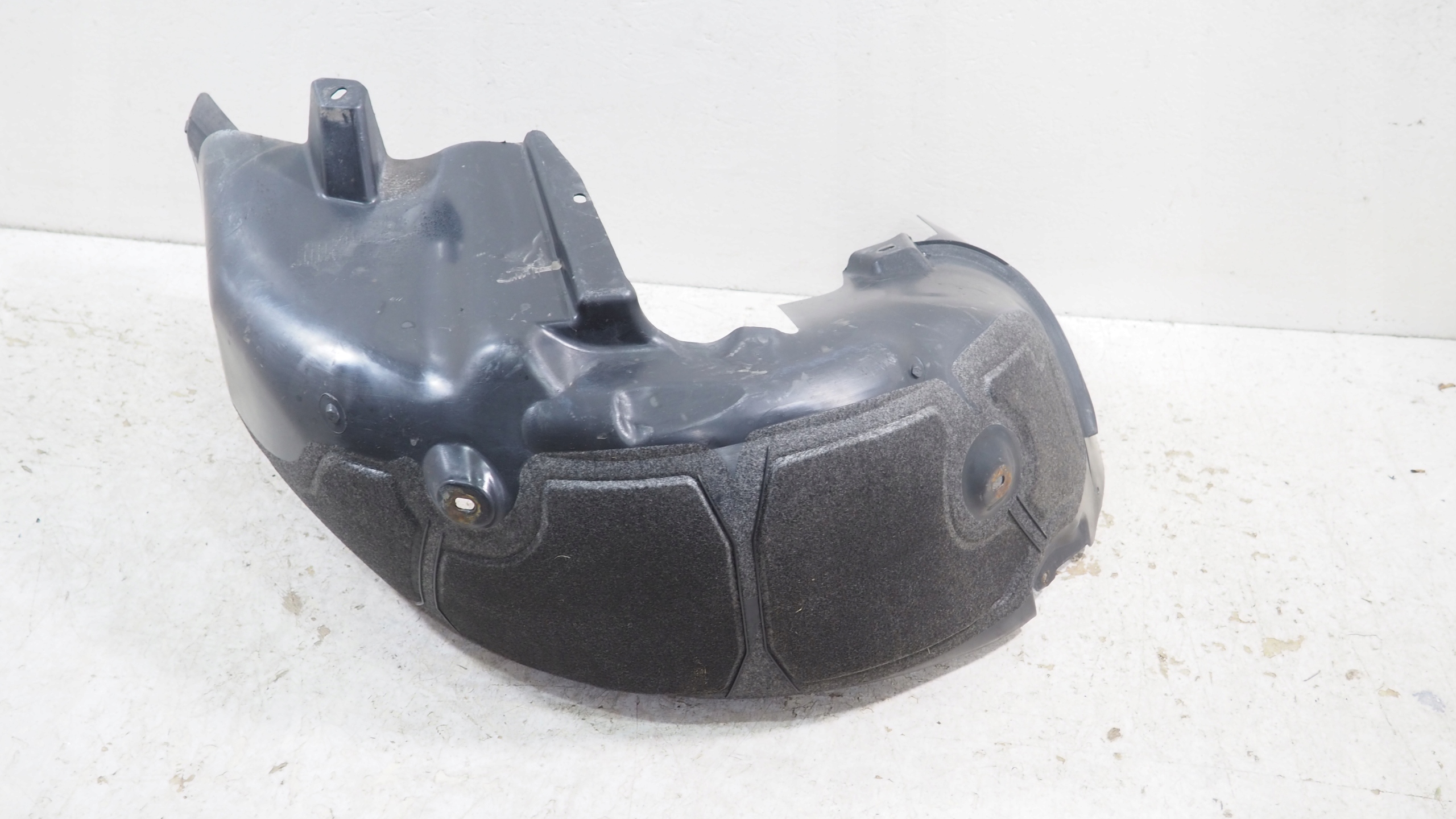 Opel Astra IV J GTC mudguard left rear part 13279523