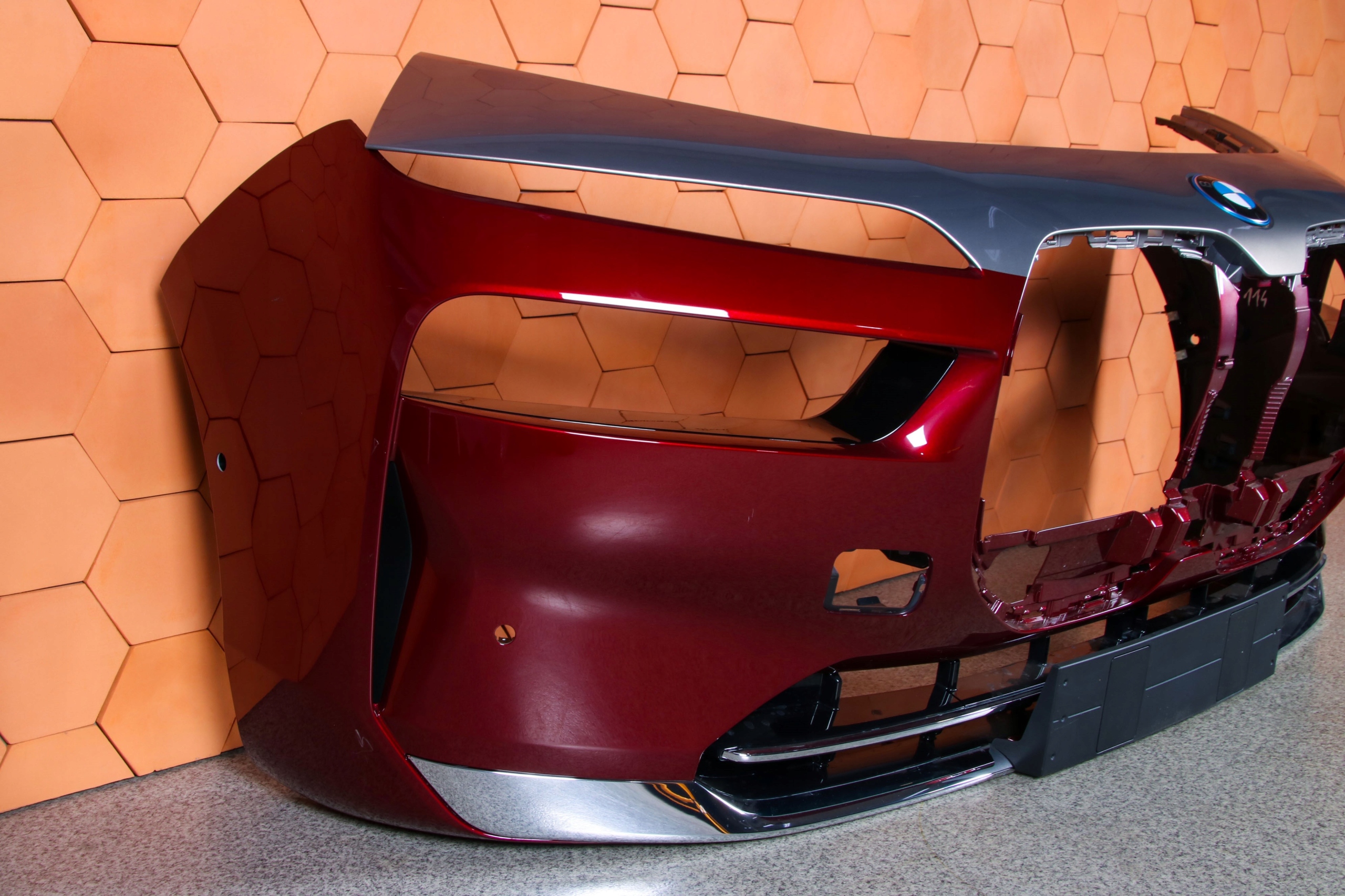BMW 7 G70 i7 bumper front front colour 3MZ