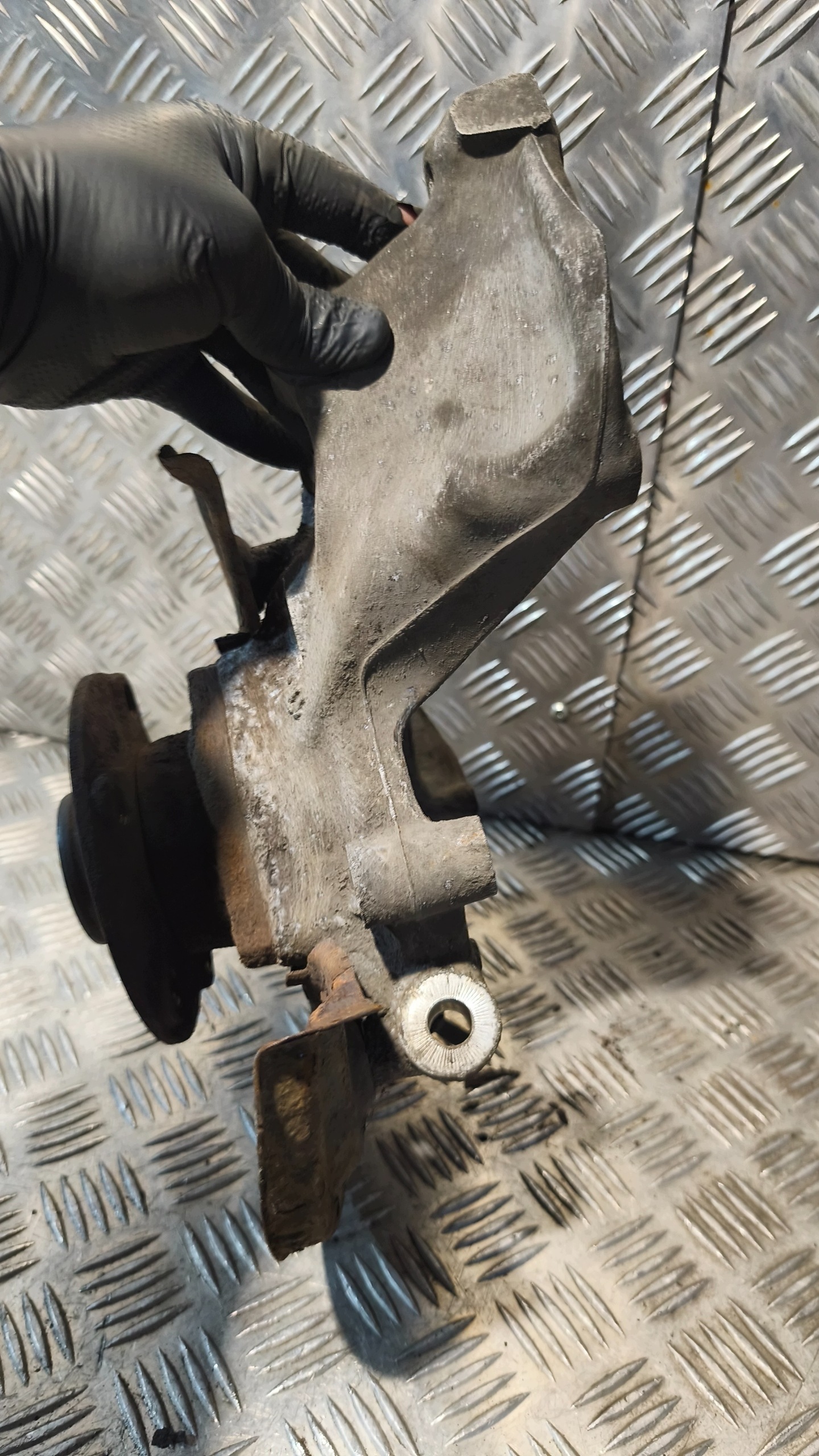 swing left rear part SKODA OCTAVIA III 4X4 SCOUT