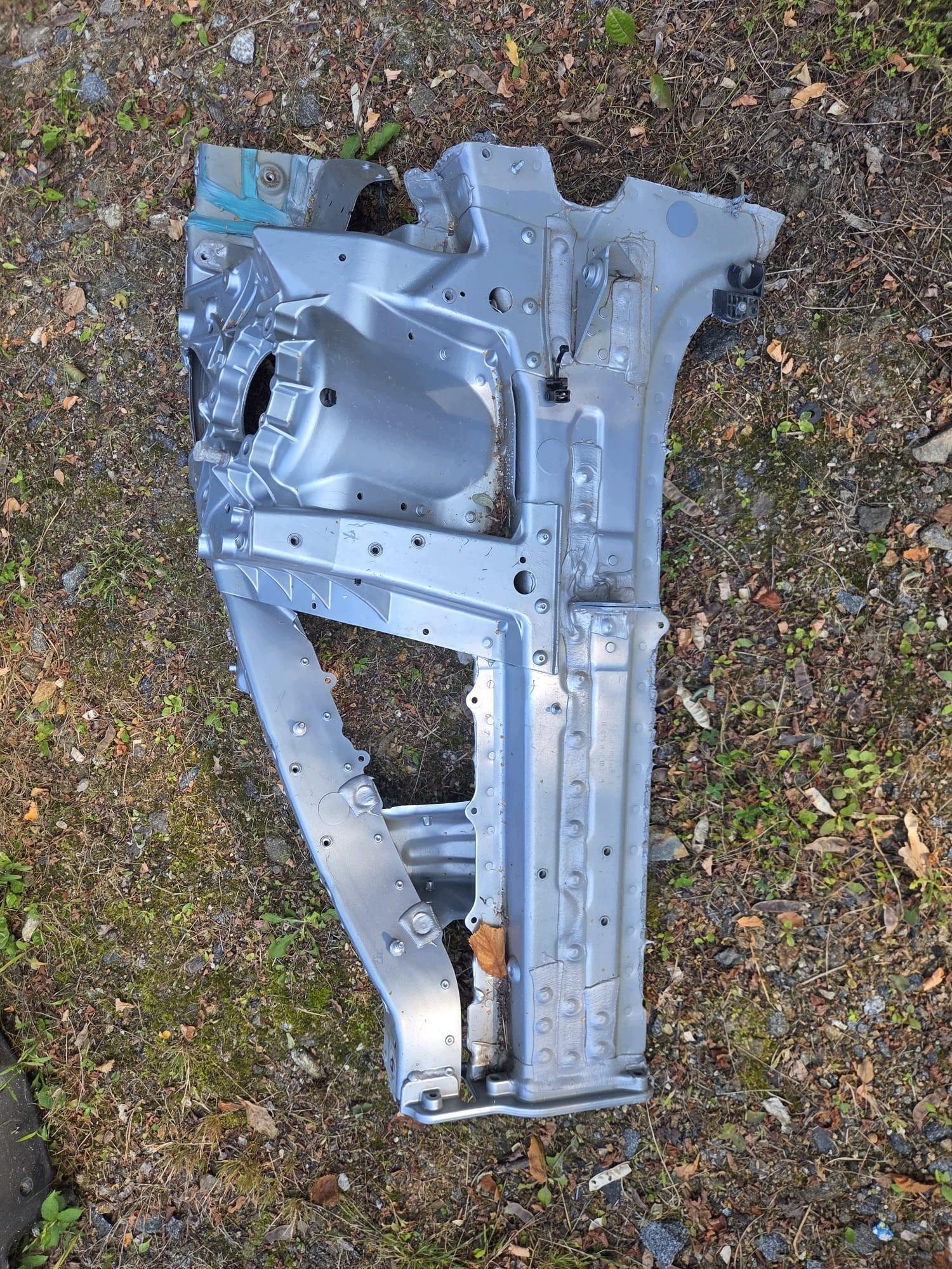 PORSCHE Taycan 4S 9J1 quarter front right