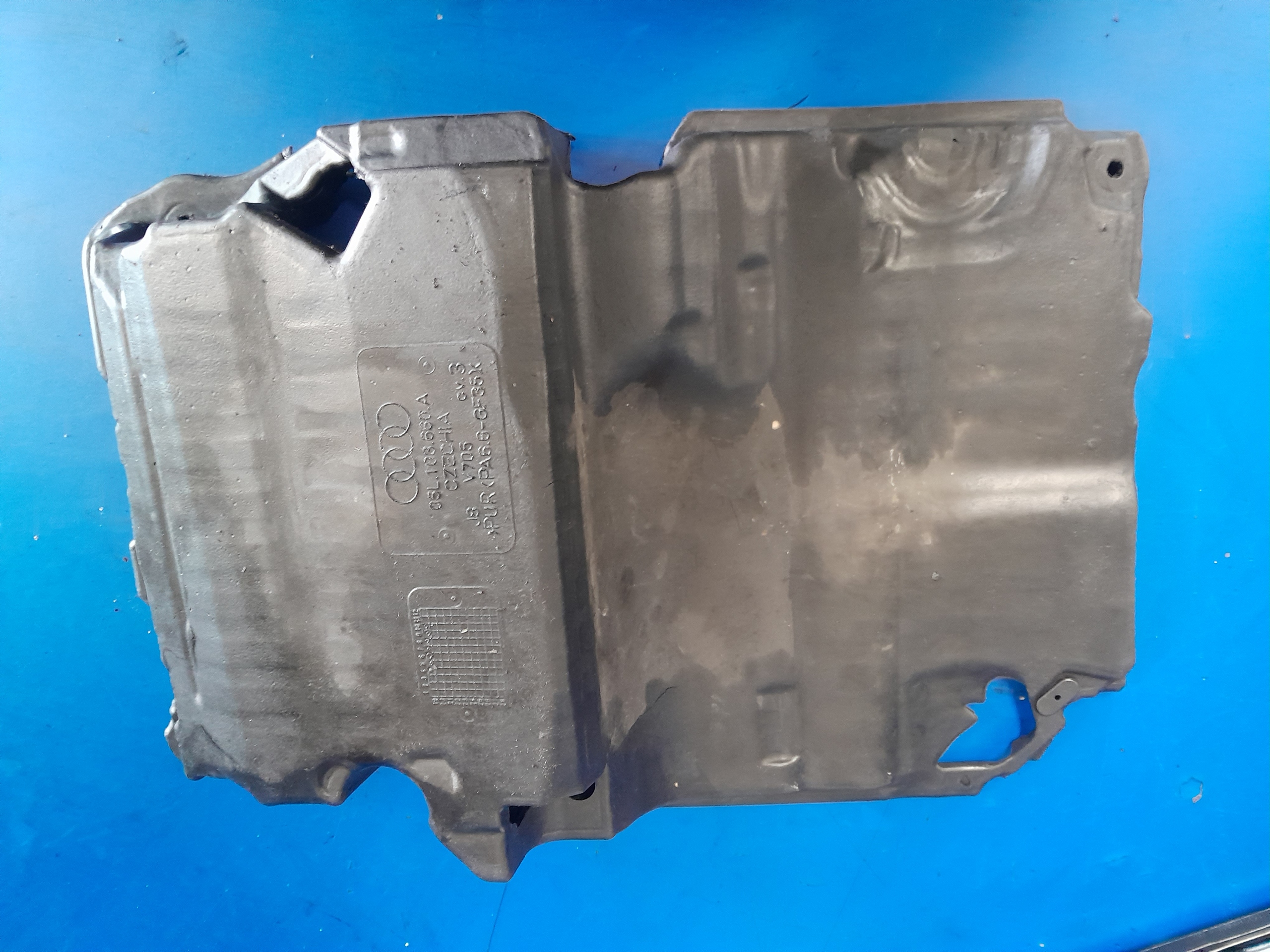 WKŁAD OSŁONA MISKI OLEJU AUDI A4 B9 2.0 TDI 05L103660H