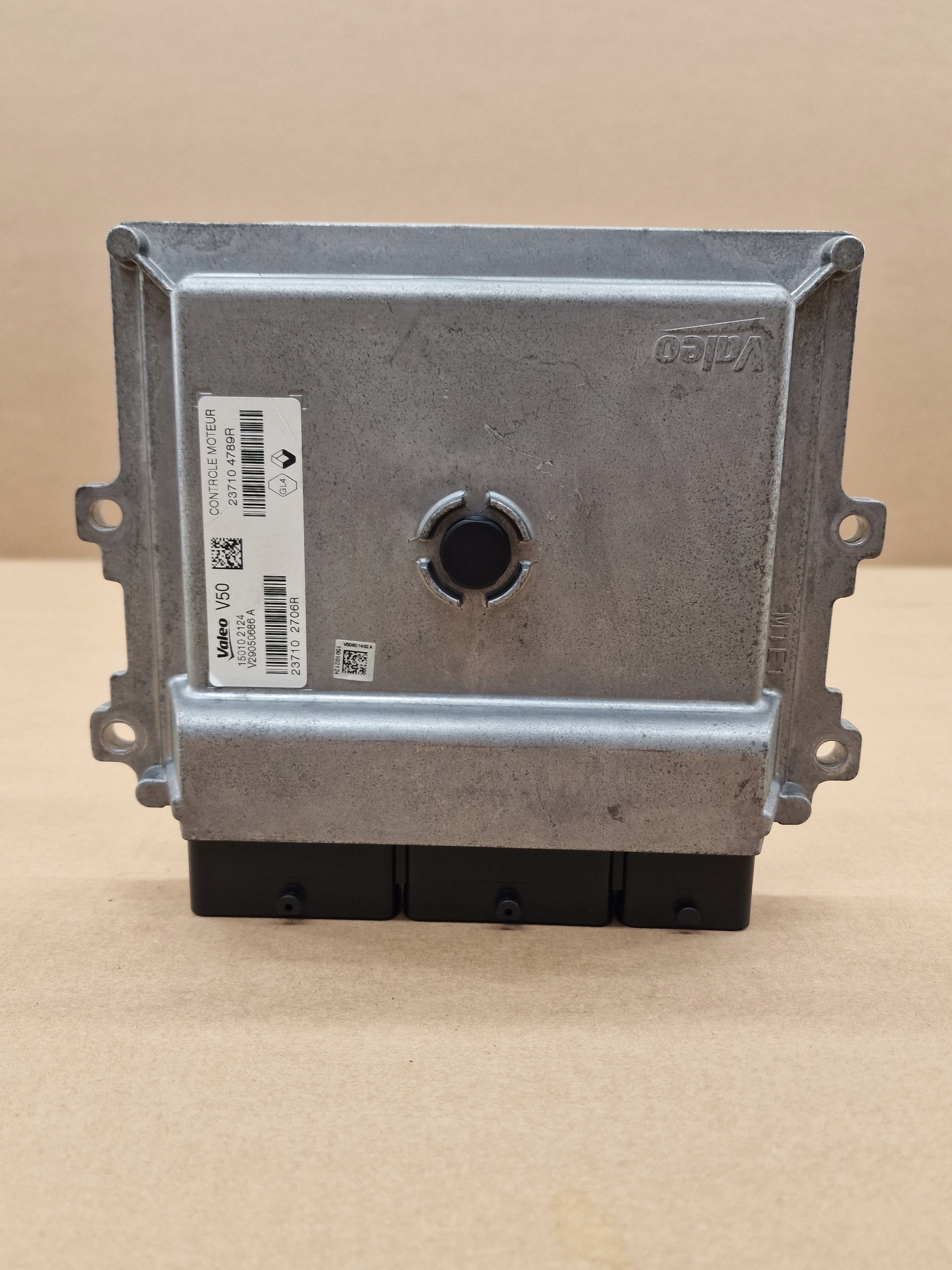 ECU computer control unit of the engine RENAULT CLIO IV CAPTUR TCE