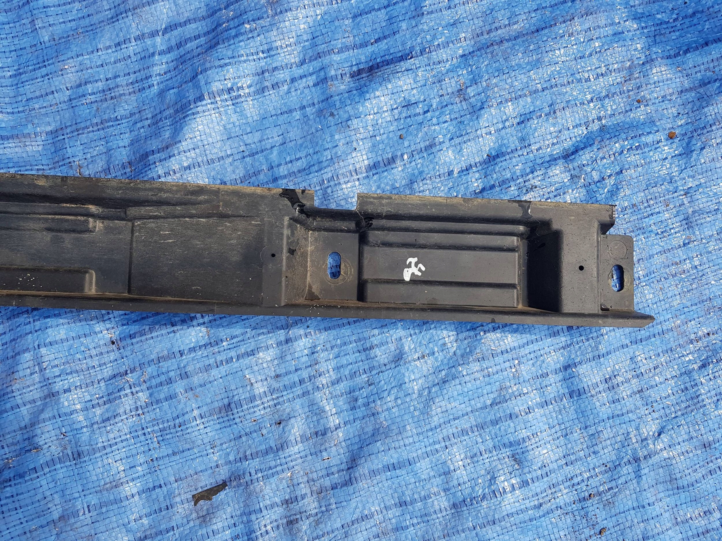 moulding threshold side left side Mercedes GL X164 A1646981130