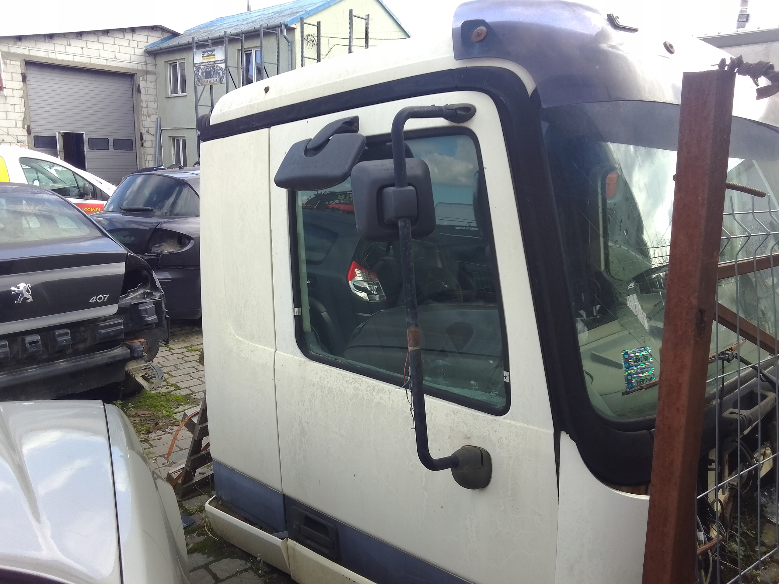 KABINA MERCEDES MP1 DZIENNA