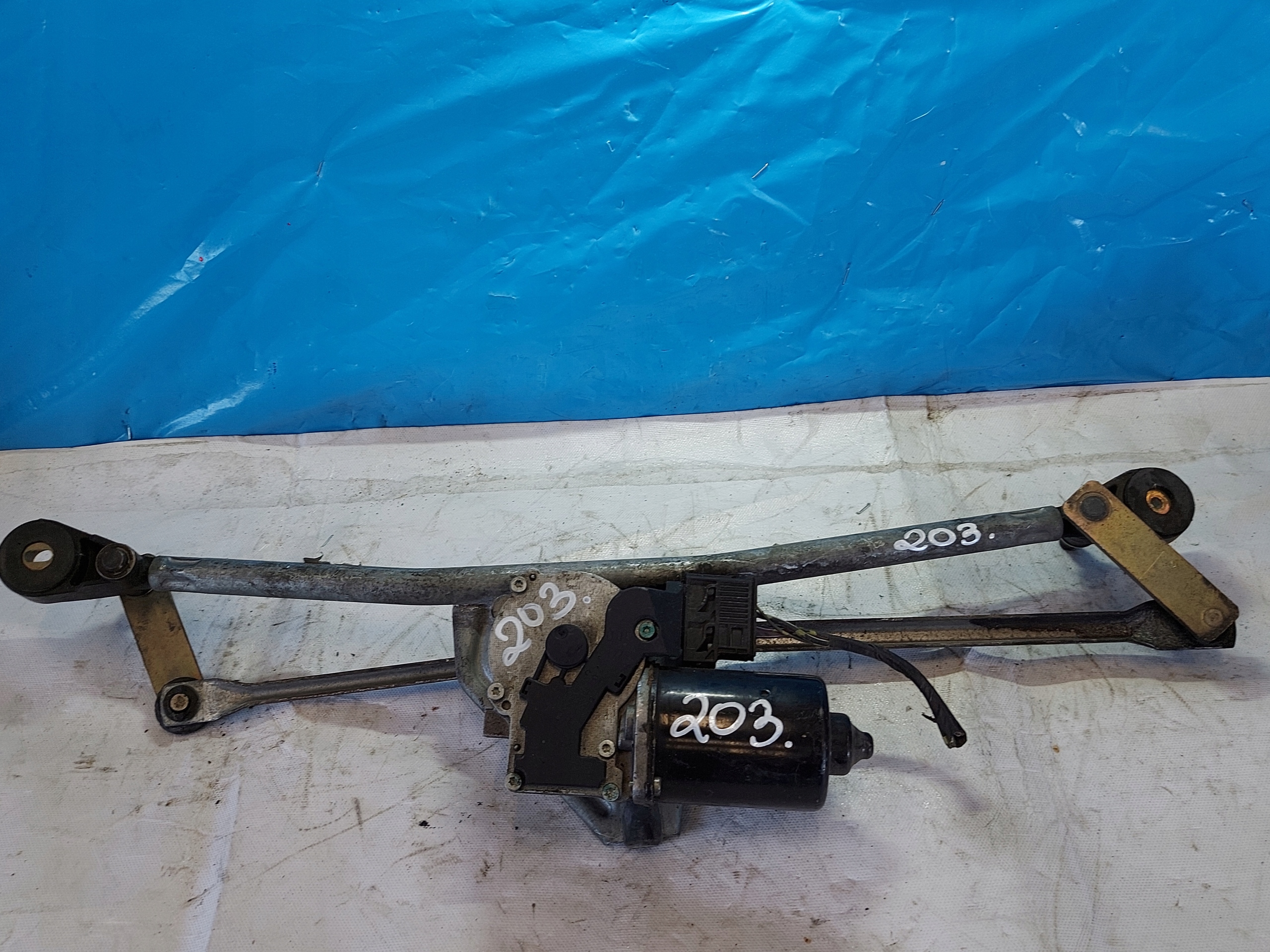wiper mechanism BMW E36 23404179 front