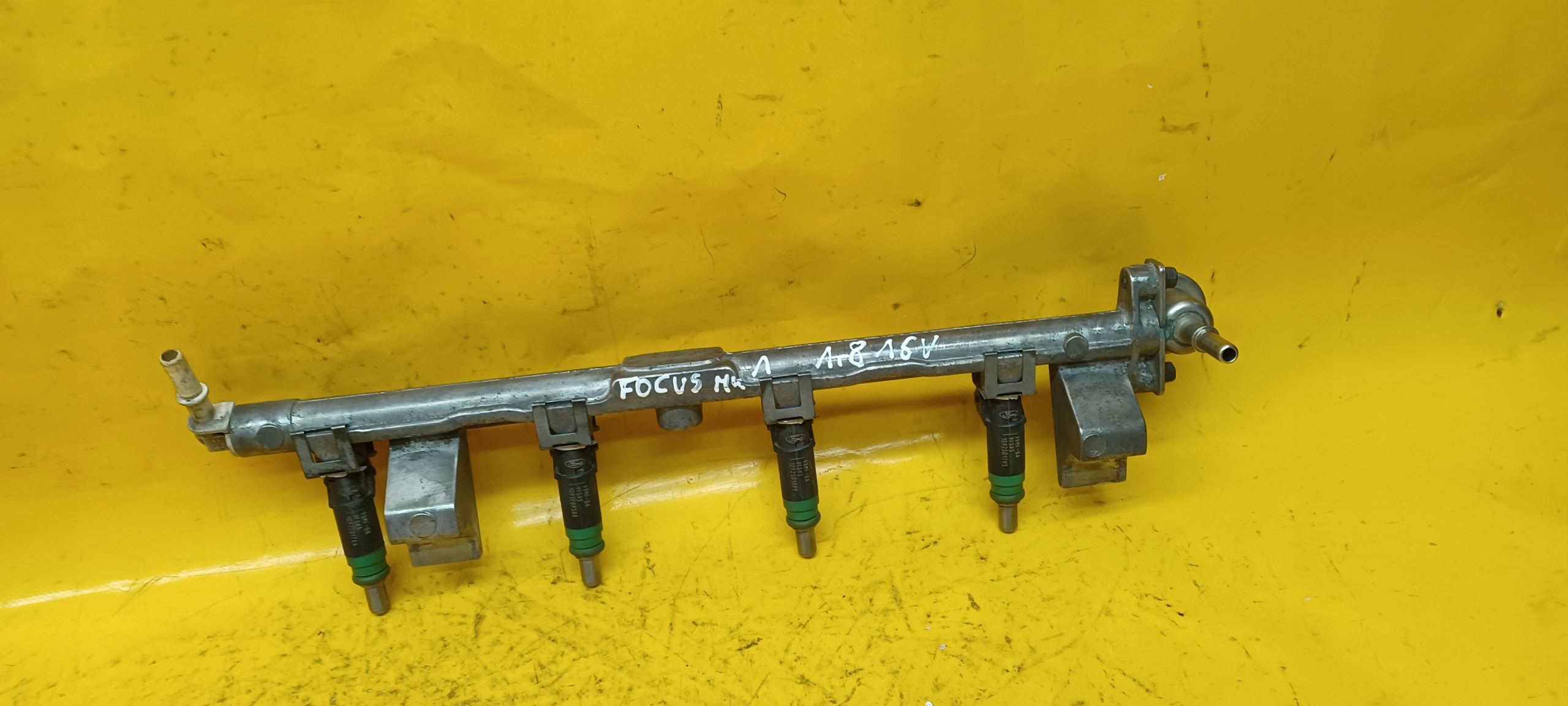 ПЛАНКА + ИНЖЕКТОРЫ FOCUS MK1 1,8 B 16V 9H4879D280