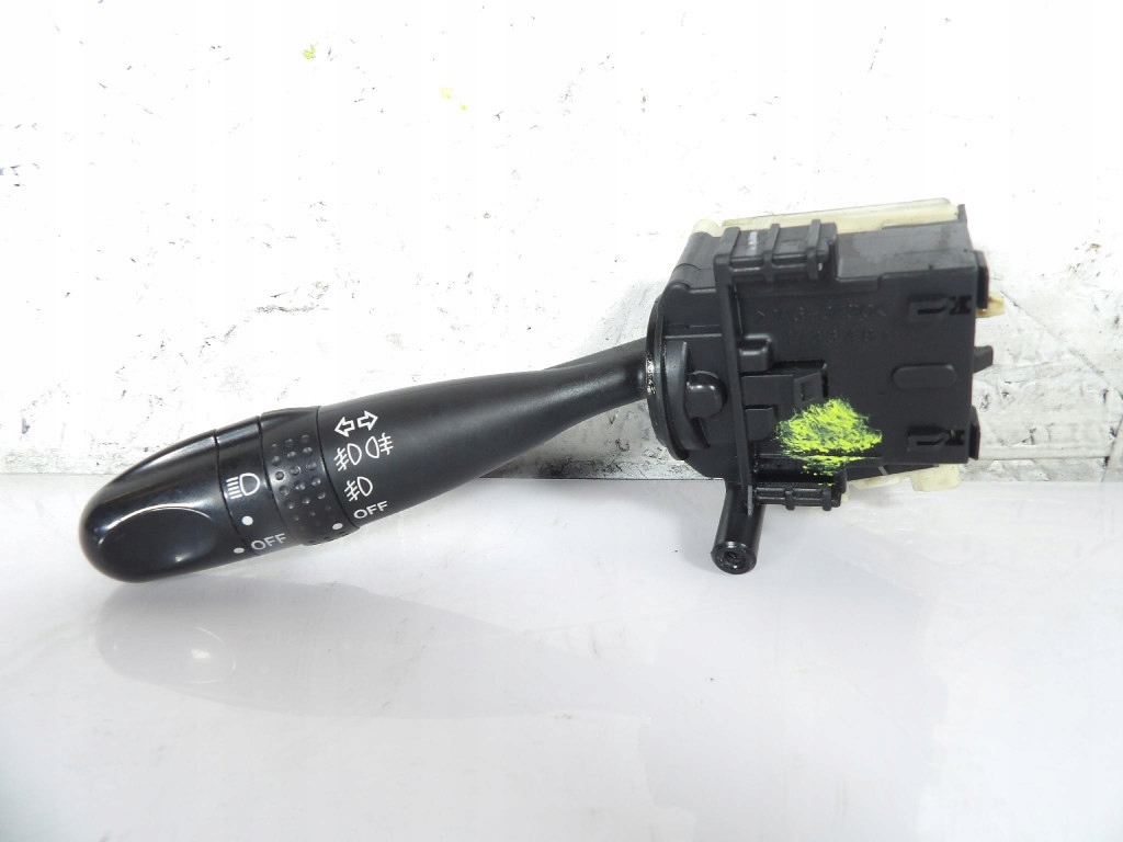 TOYOTA COROLLA E120 Interruttore comando luci KIERUNKOW 1736482
