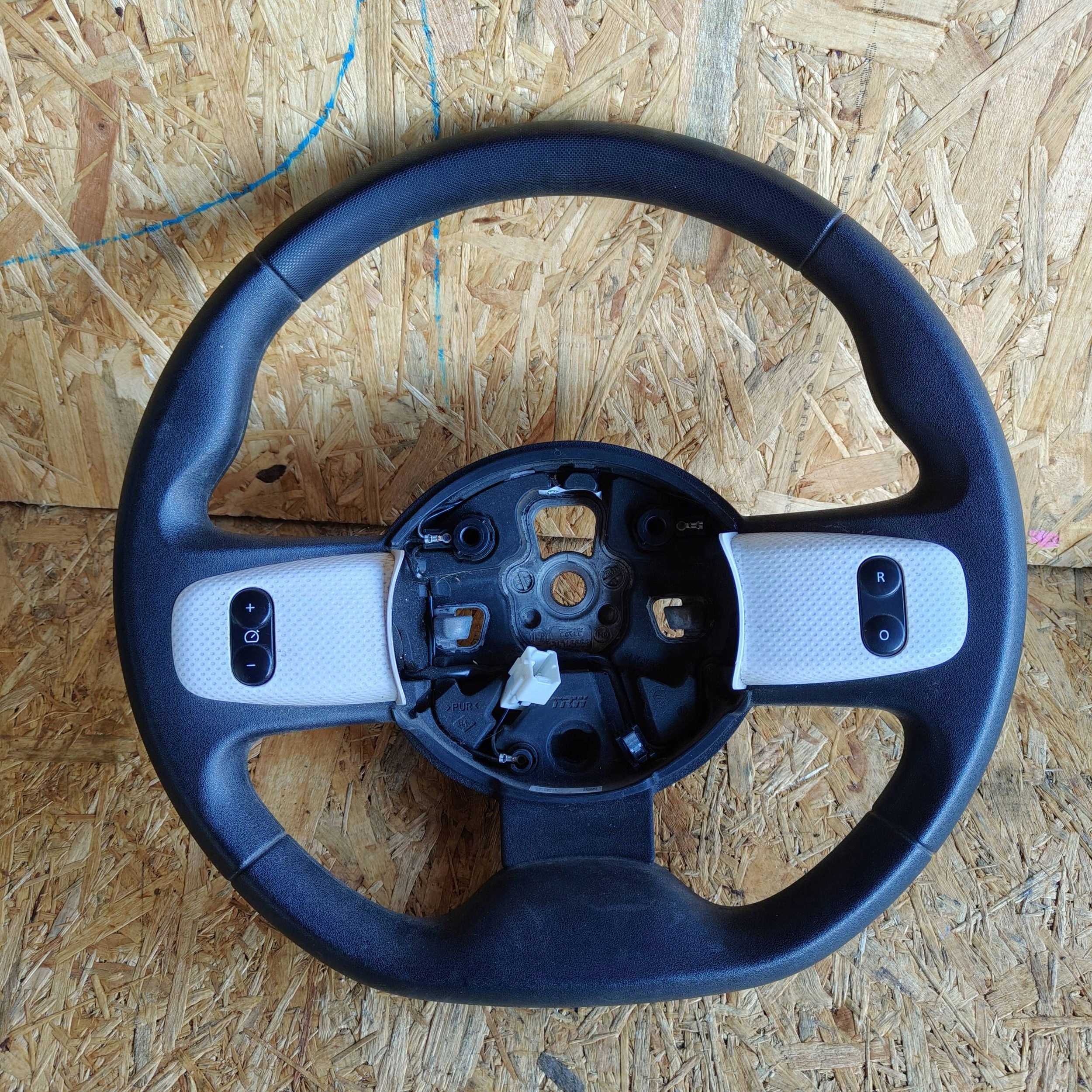 lenkrad Renault Twingo III 484004149R