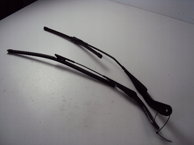 Важелі склоочисника передні BMW 3 серії F30 2011-