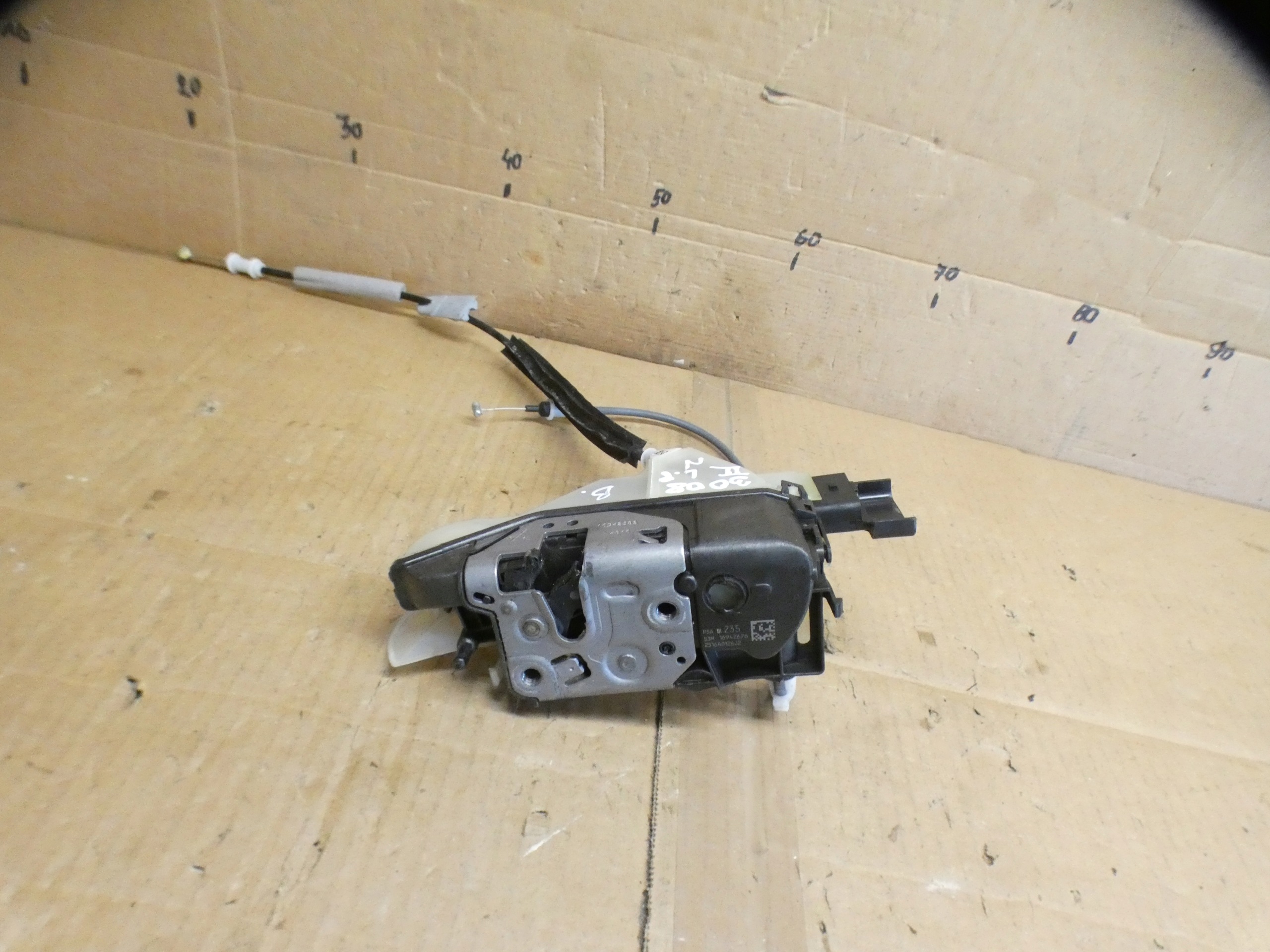 PEUGEOT 3008 II lock door left front front 16942676