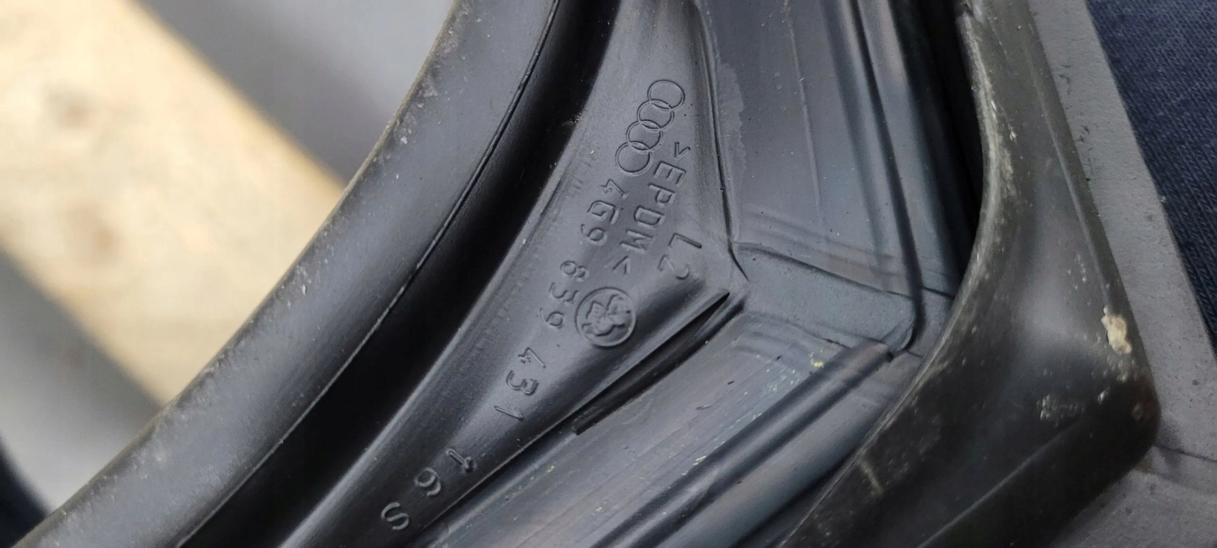 A6 C7 4G LIFT gasket windows left rear part SLINE KOMBI