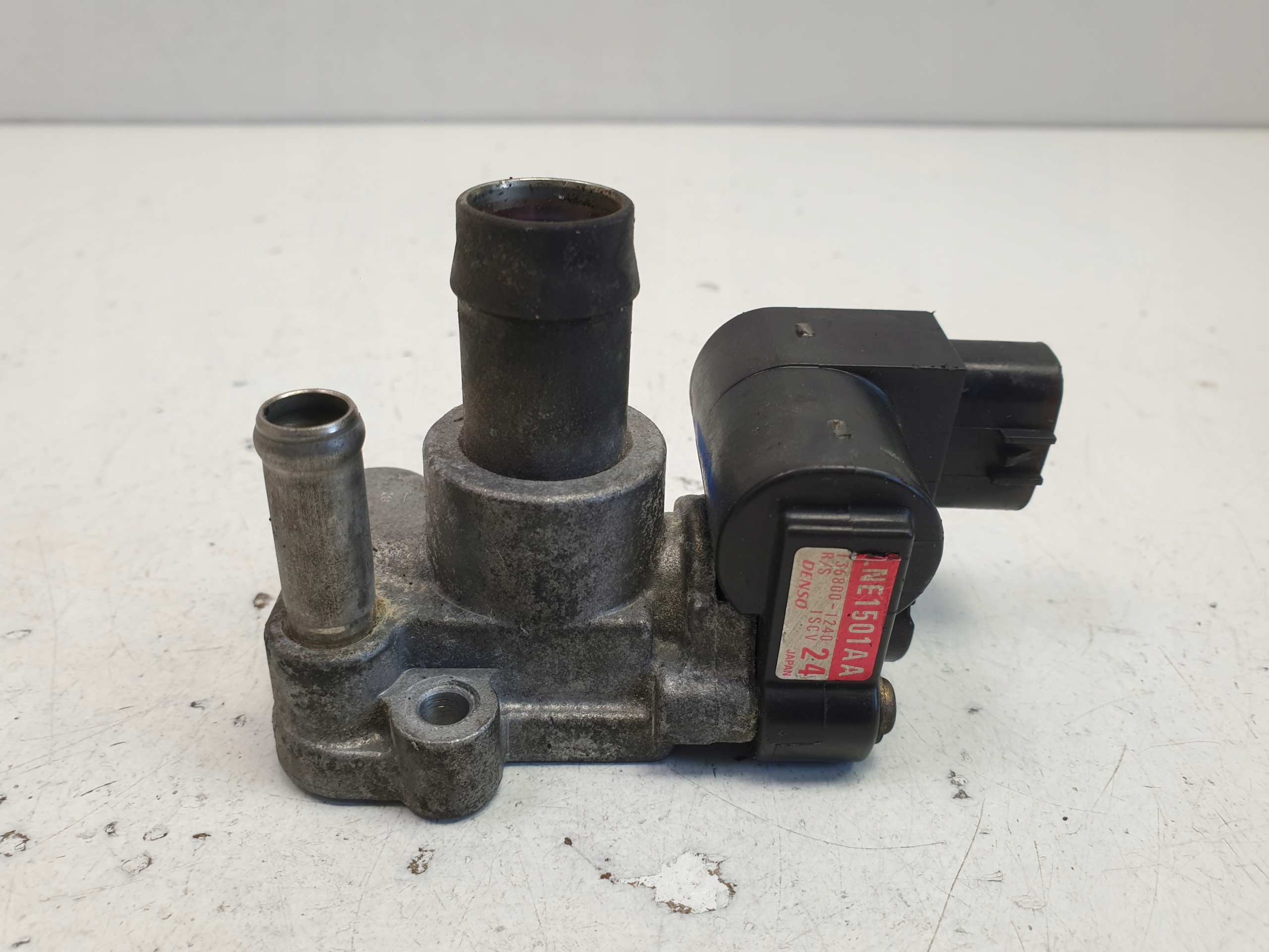 Jaguar XJ8 XK8 3.2 V8 кроковий двигун LNE1501AA