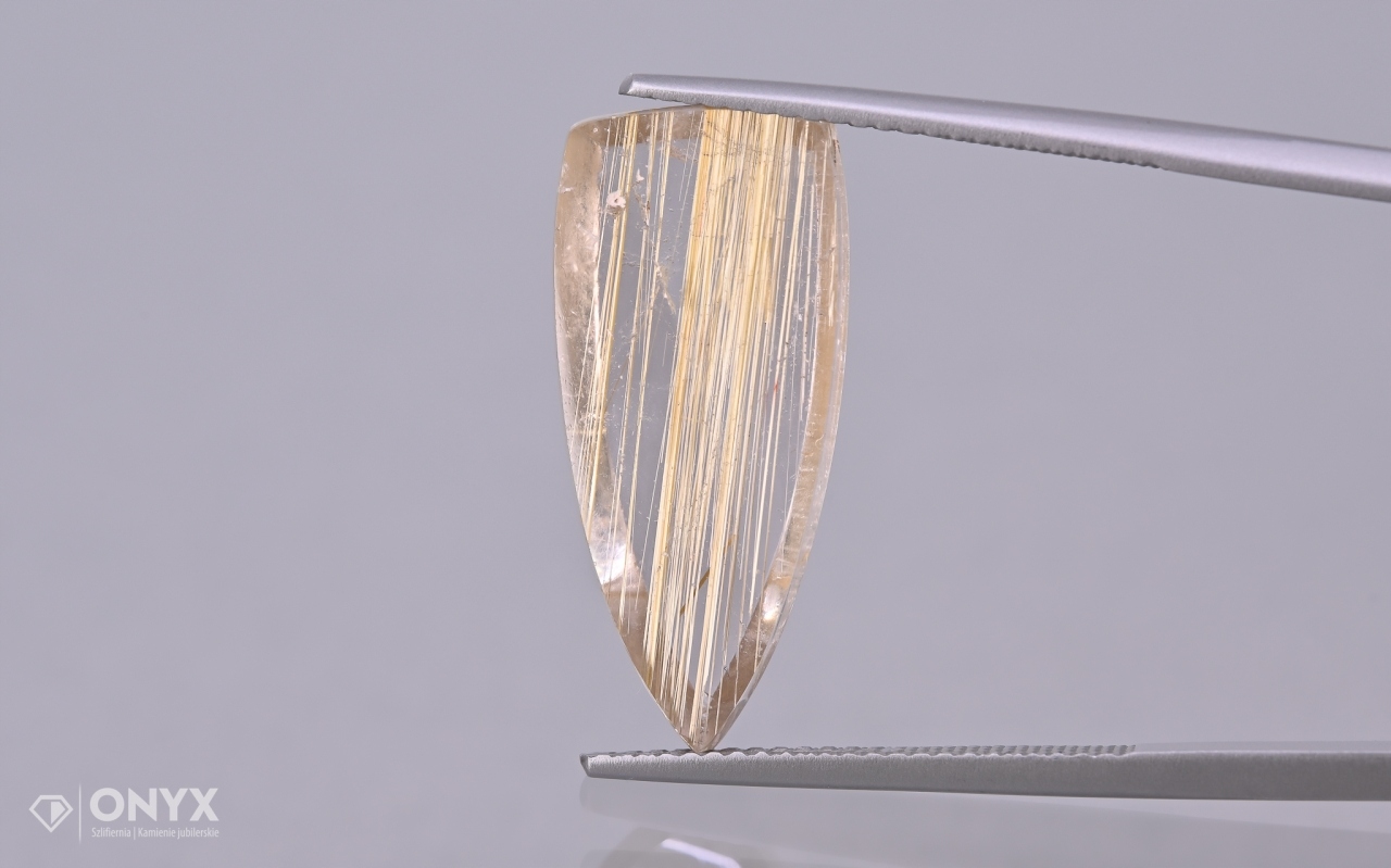 Křemen s rutilem nepravidelná dlažba 22,5x10,5 mm