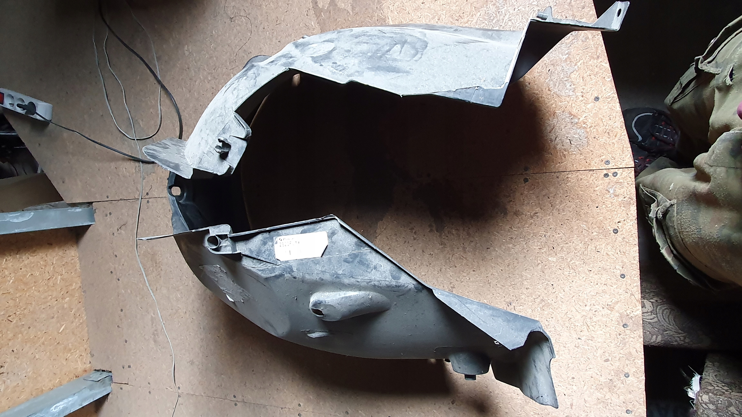 NADKOLE LEWE DACIA DUSTER 01.10-10.17