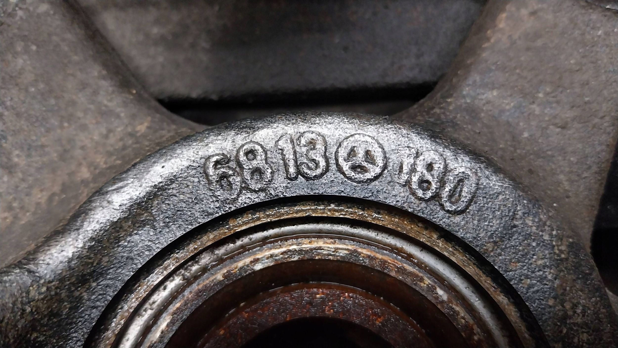 otoč čepu třmen pravý předek 6813 MERCEDES A W168