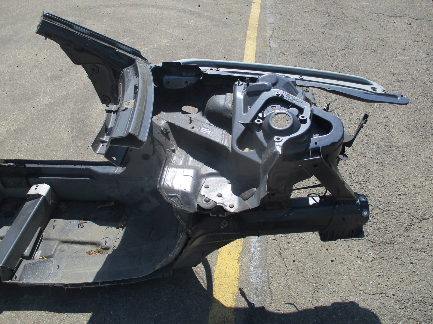 PODŁUŻNIC ĆWIARTKA AUDI A8 4E0 LEWA Typ samochodu Samochody osobowe