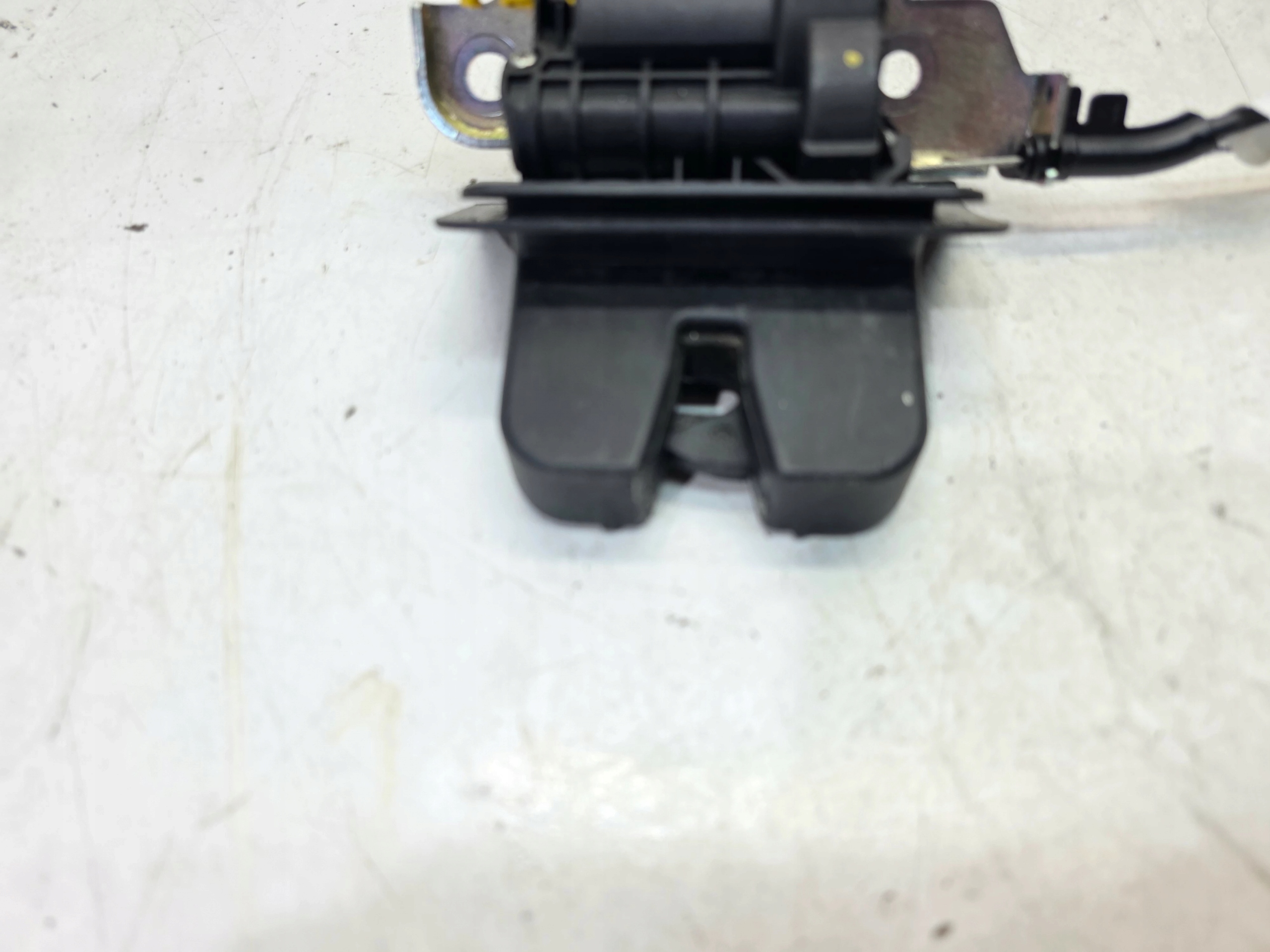 lock bonnet rear part AUDI A4 B9 A5 8W Q7 4M 4M0827506D
