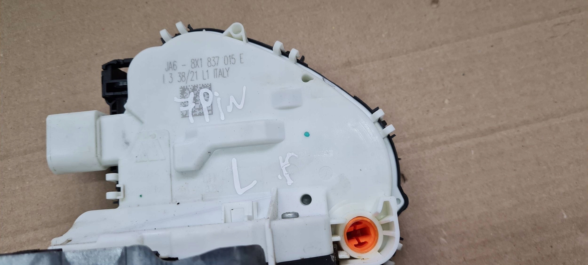 Q5 80A SQ5 lock door left front 7PIN 8X1837015E S4 B9 8W A4 A5 8W