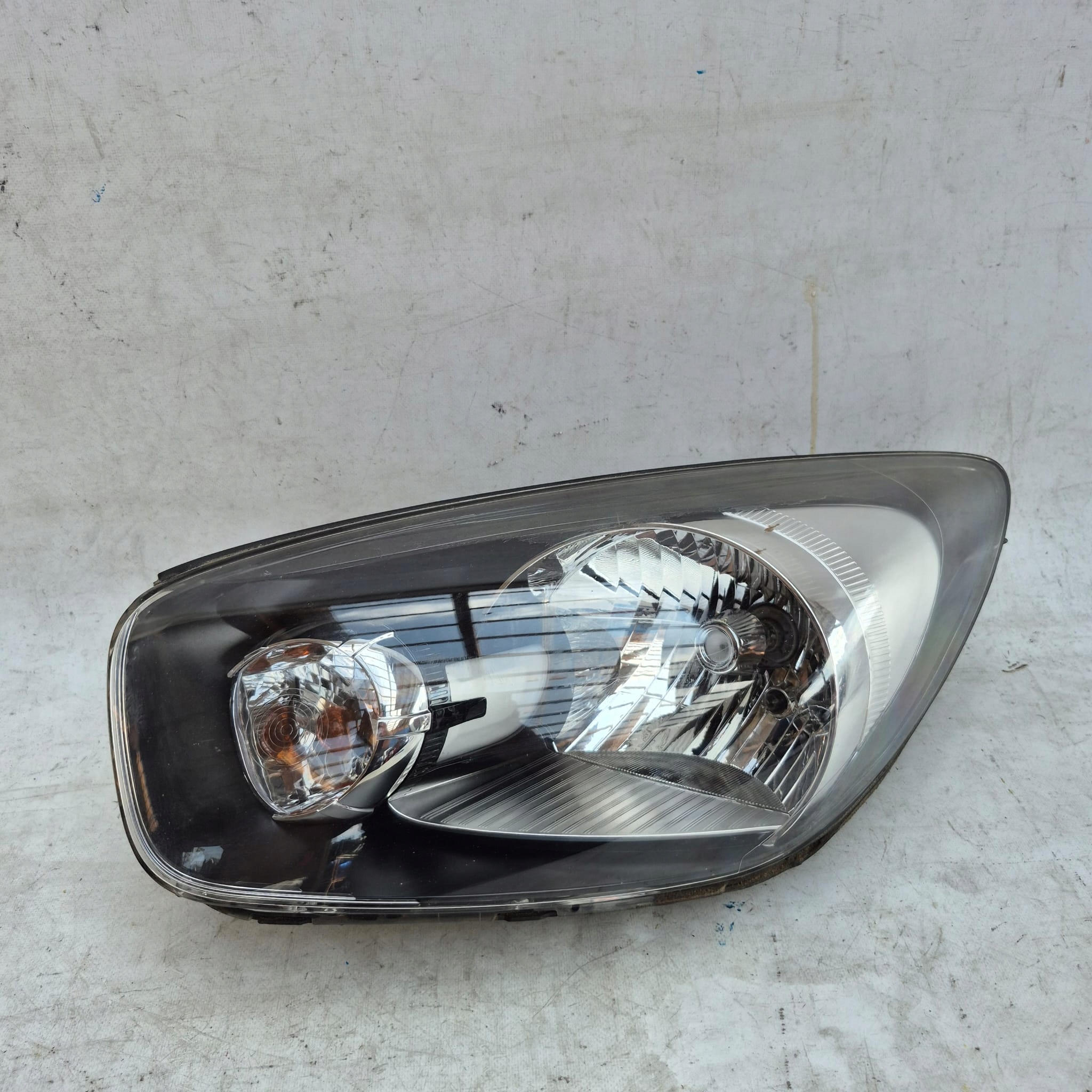 KIA PICANTO II 2 11-17 light front front left
