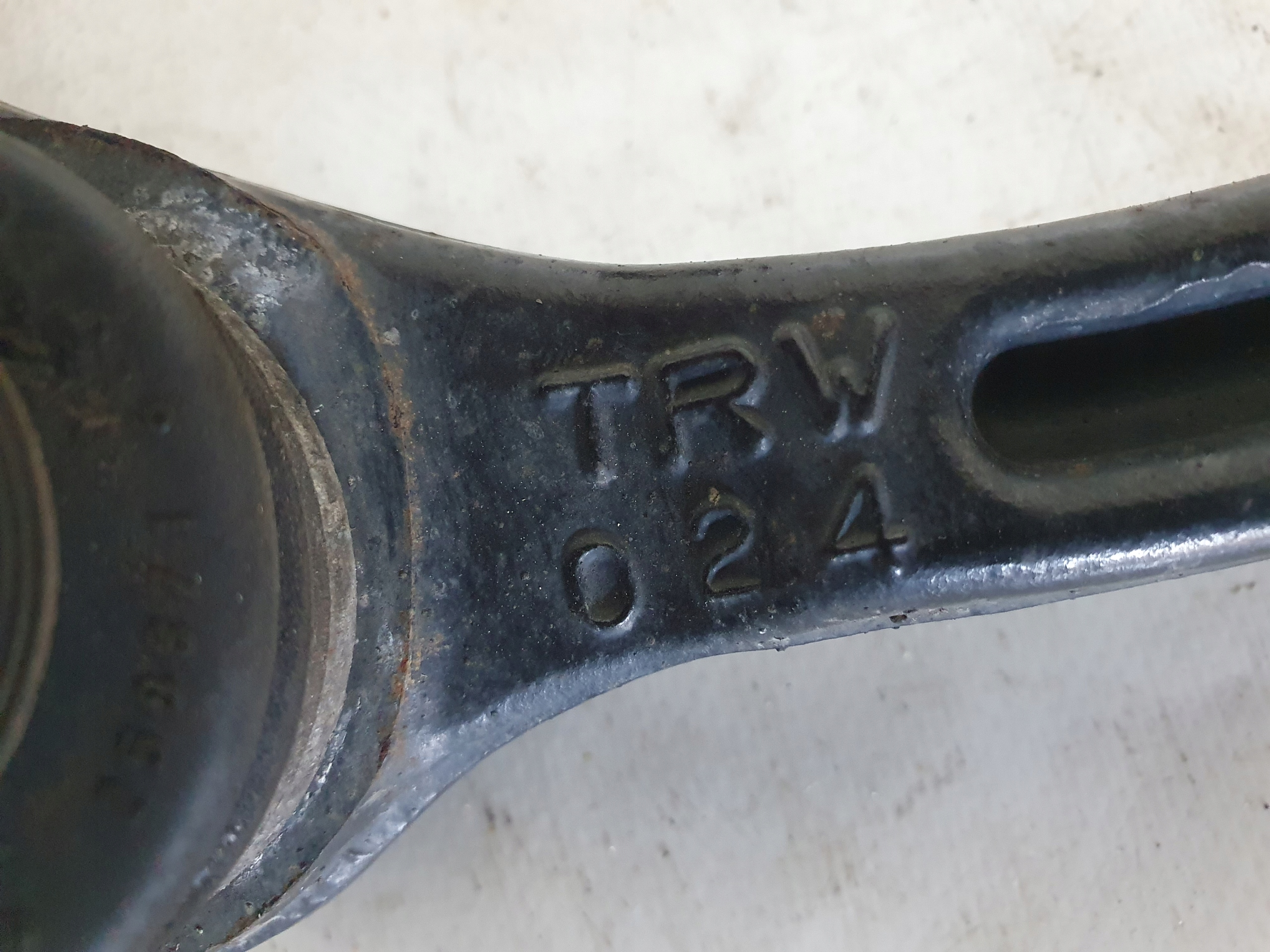 arm front right upper DODGE CHARGER CHALLENGER CHRYSLER 300C AWD 4X4