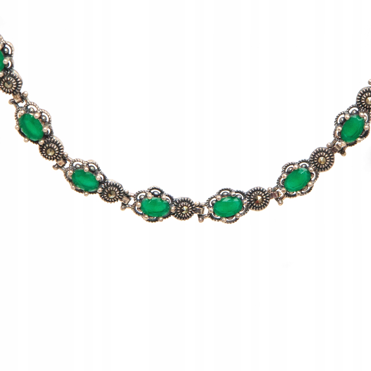 Stříbrný náhrdelník s markýzami stříbro 925, elegantní smaragd