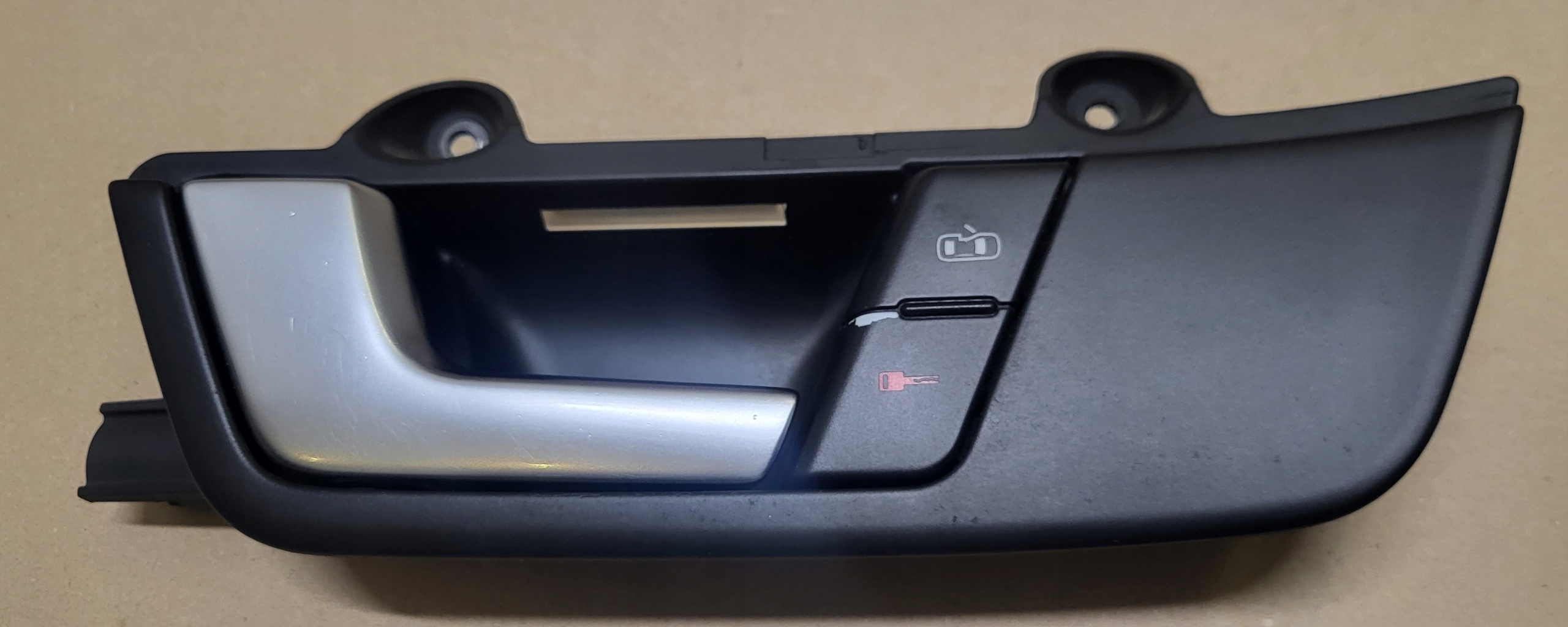 ручка двери внутренняя с подсветкой led клавиша Audi A4 B6 B7 8E oe