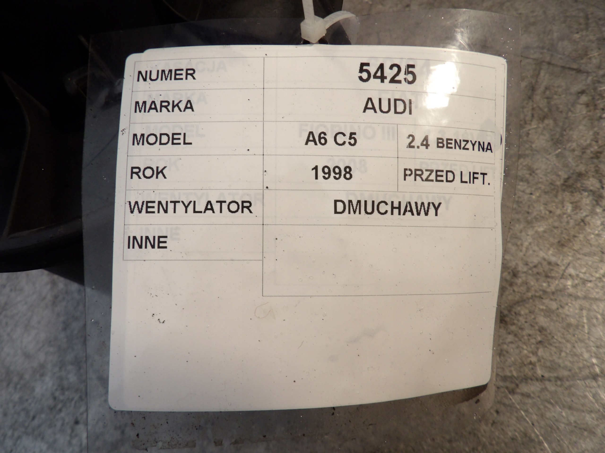 Audi A6 C5 ventilátor topení 016070-0360 B130304438