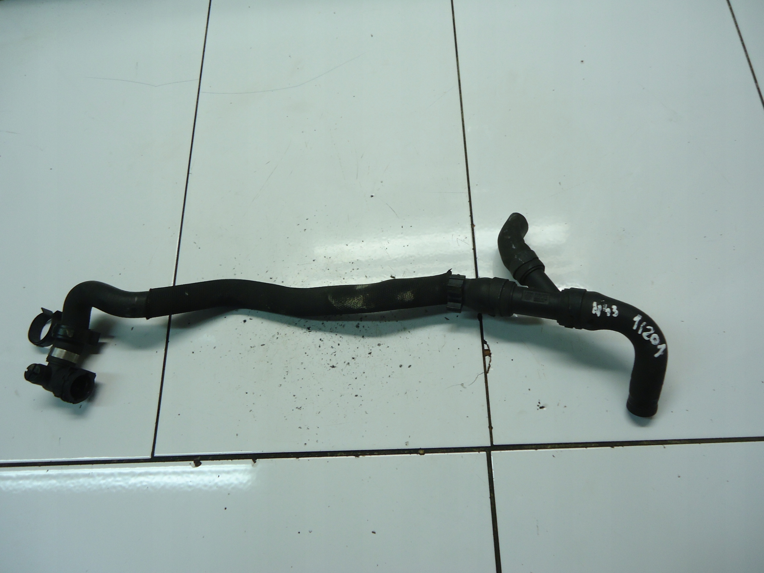 BMW E87 E90 2.0 N43B20 cijevčica prijenos vode 7506131 TROJNIK 7537315