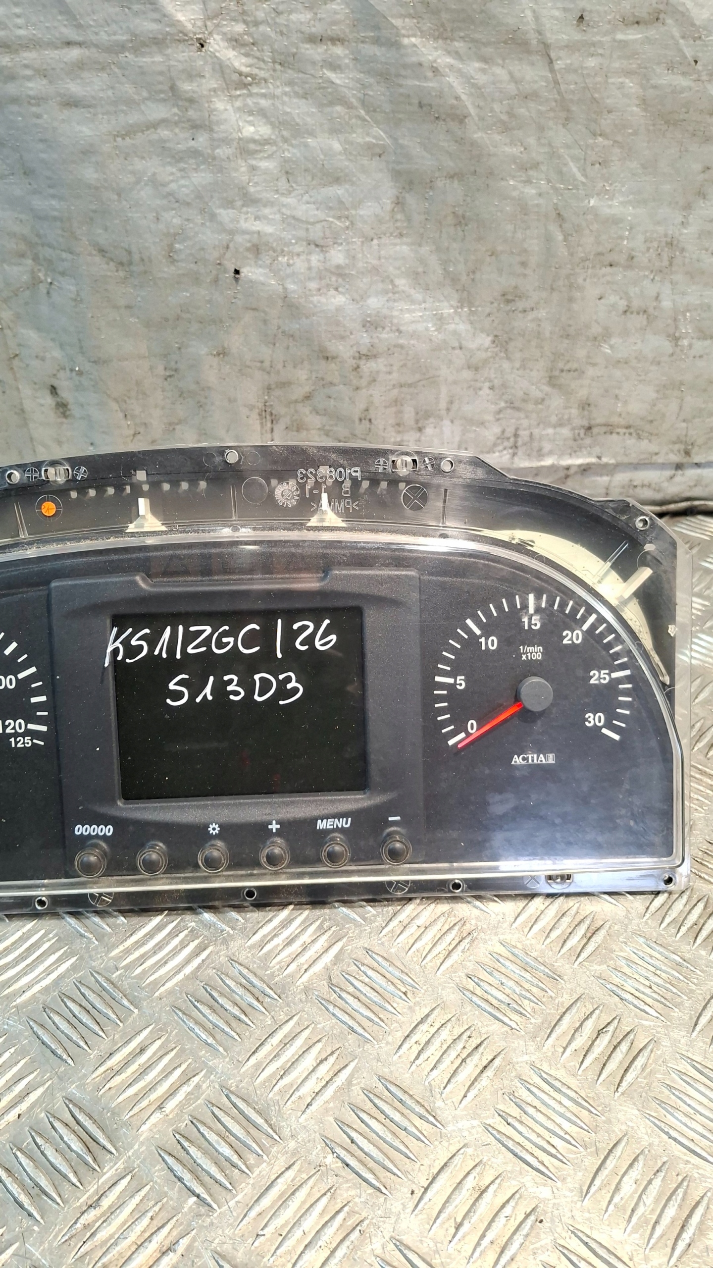 kilometar sat brzinomjer AUTOBUS SOR 921827A