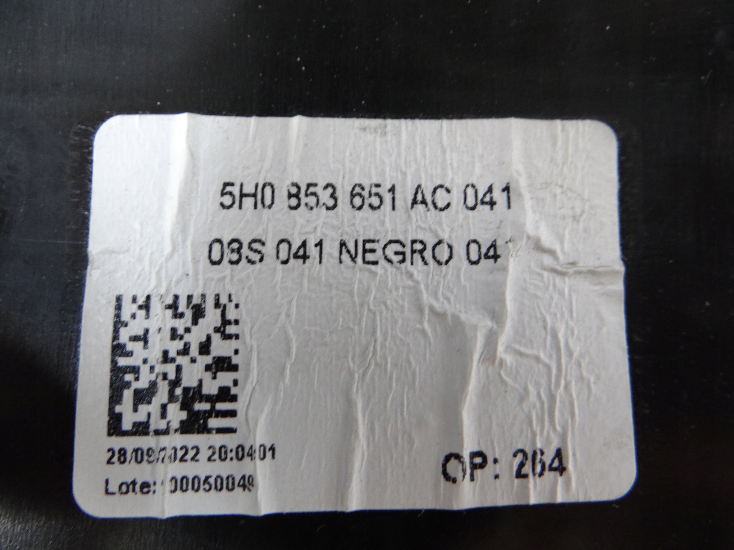 vw GOLF VIII r решетка радиатора led 5H0853651AC