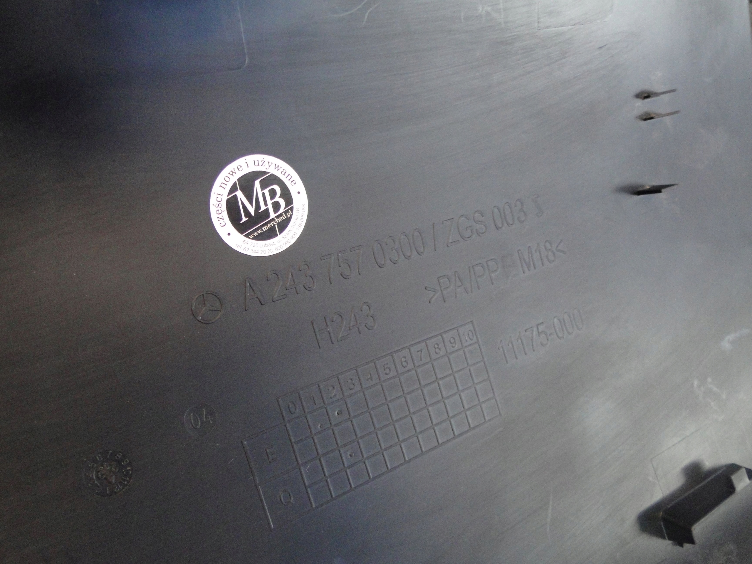 MERCEDES GLA H 247 HYBRYDA KLAPKA PORTU ŁADOWNIA Numer katalogowy oryginału A2437570300