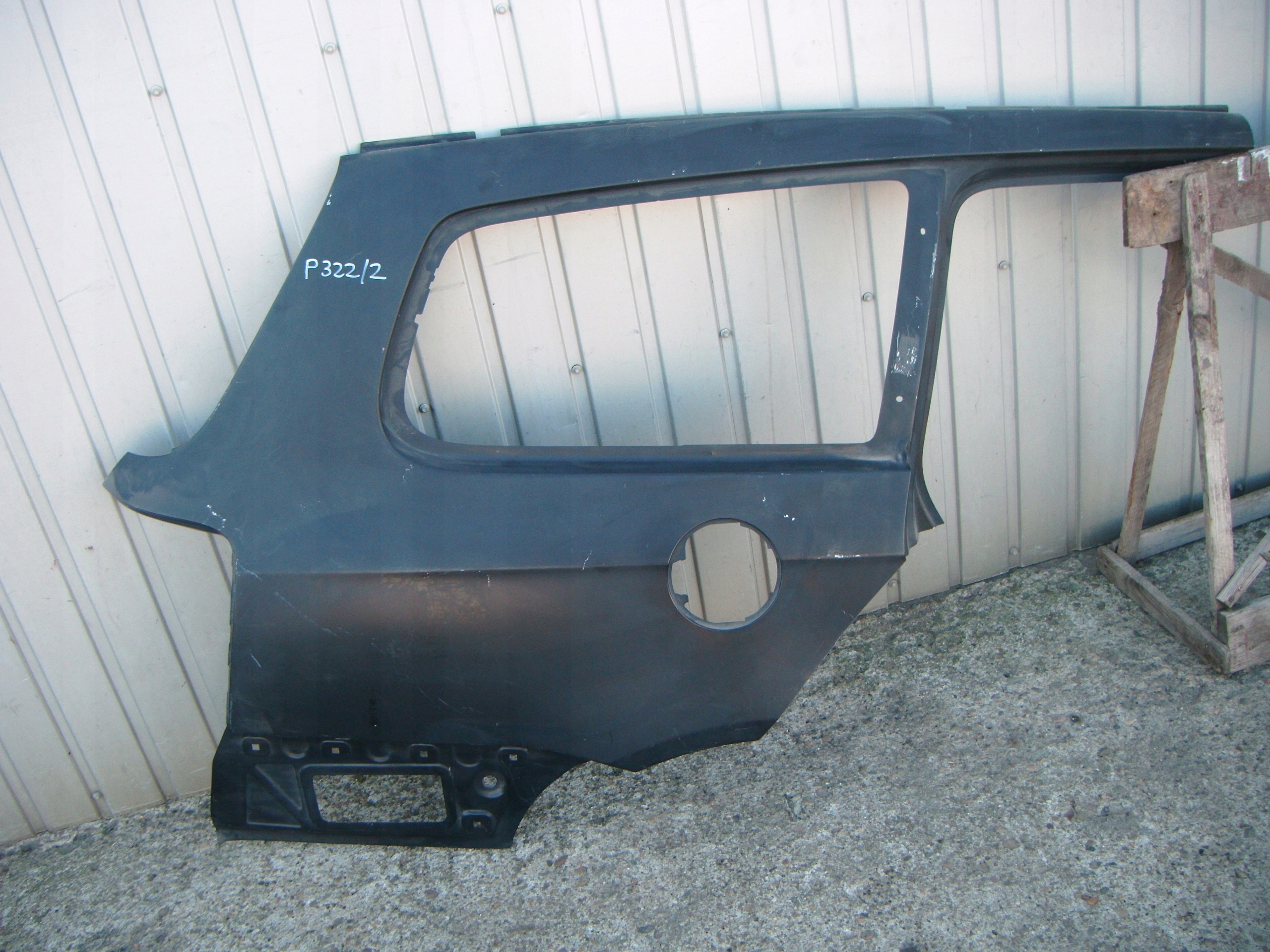 VW PASSAT 13-06 KOMBI BŁOTNIK PRAWY TYŁ