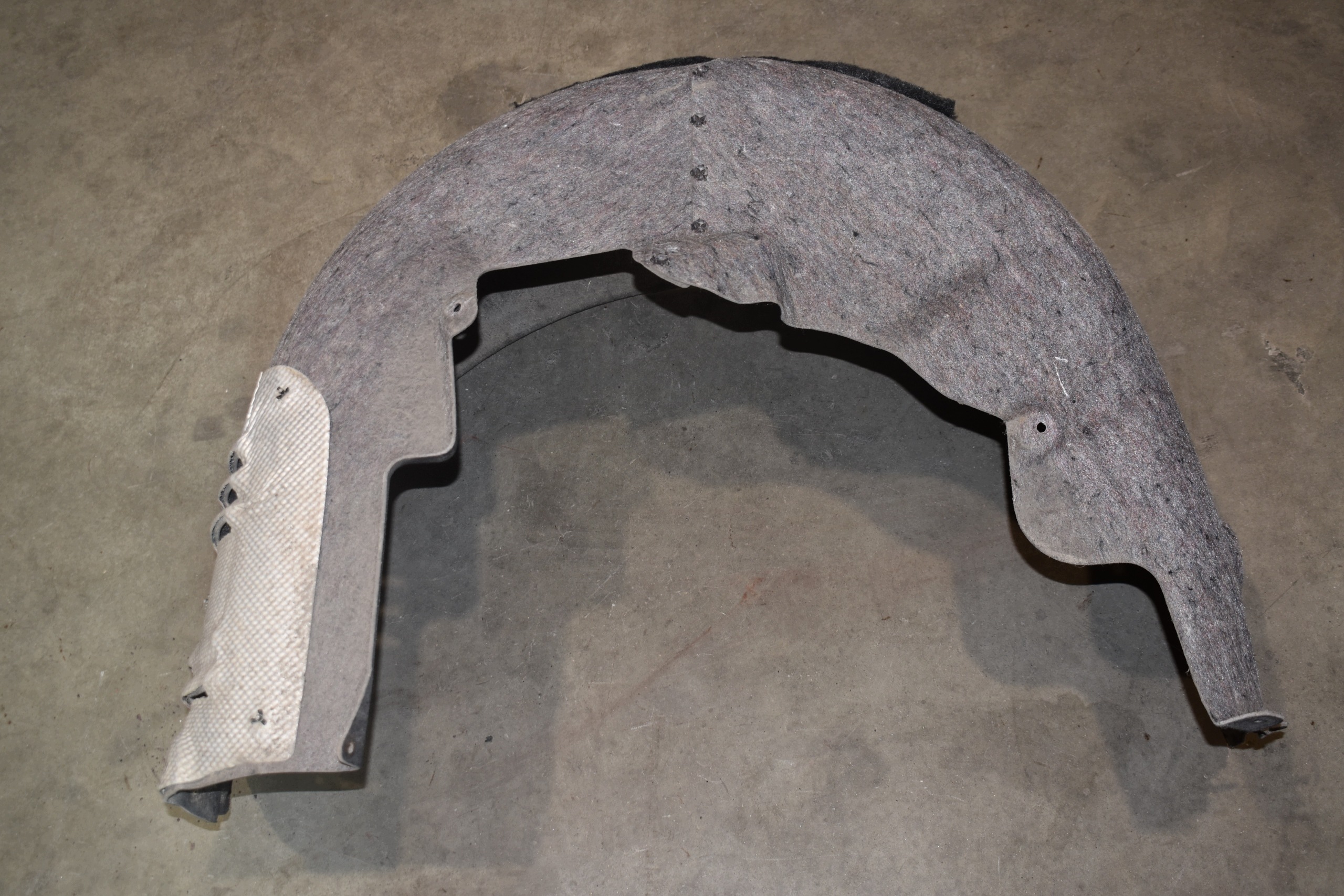 IDEALNE mudguard rear part rear. left AMG MERCEDES X290 1