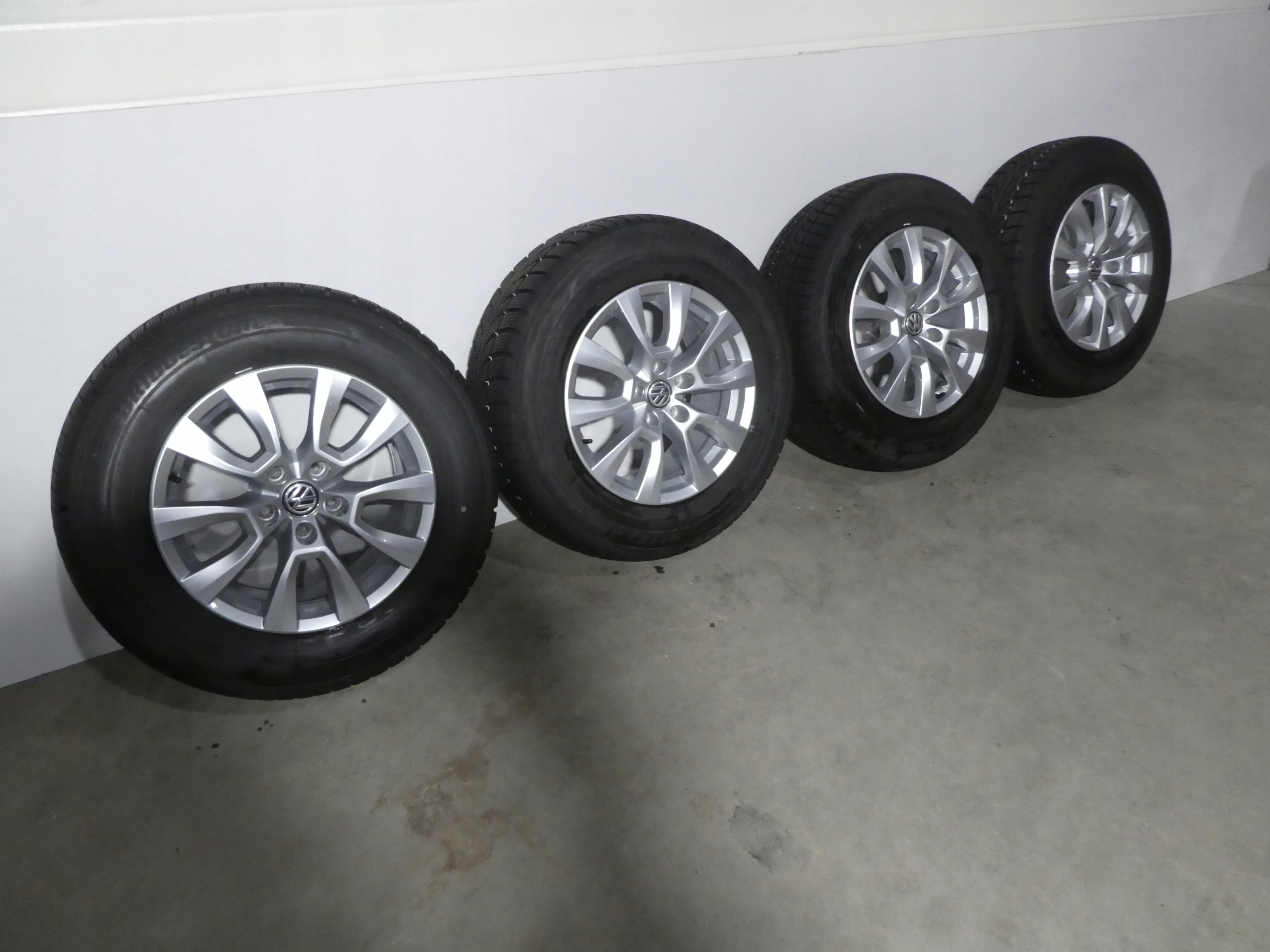 4X wheels discs tyres VW AMAROK 2H6601025A 245/65/17 2019R