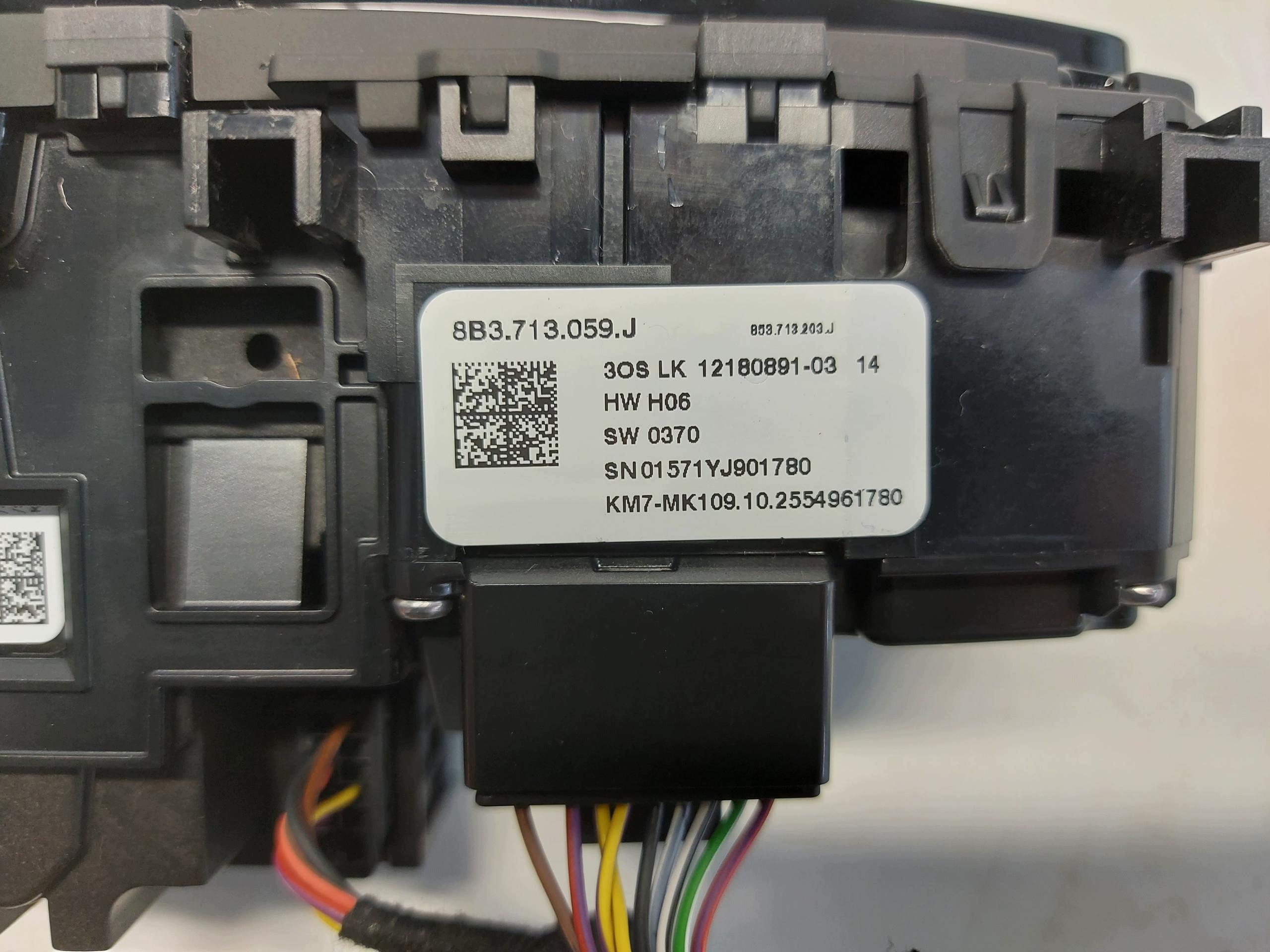 AUDI A5 8B3 B10 AVANT switch changes of the gear 8B3713059J