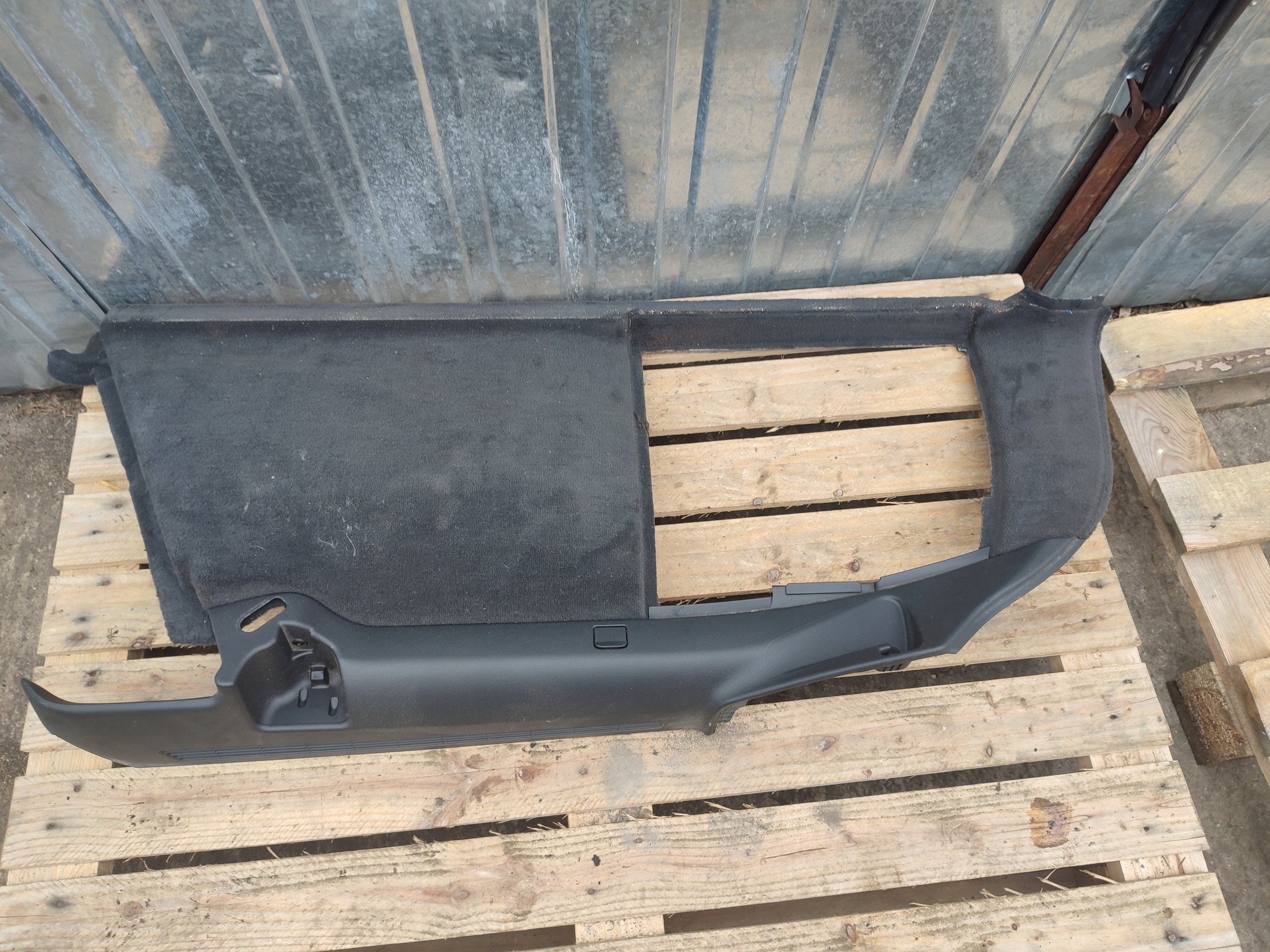 boot upholstery left rear part audi a6 c6 kombi