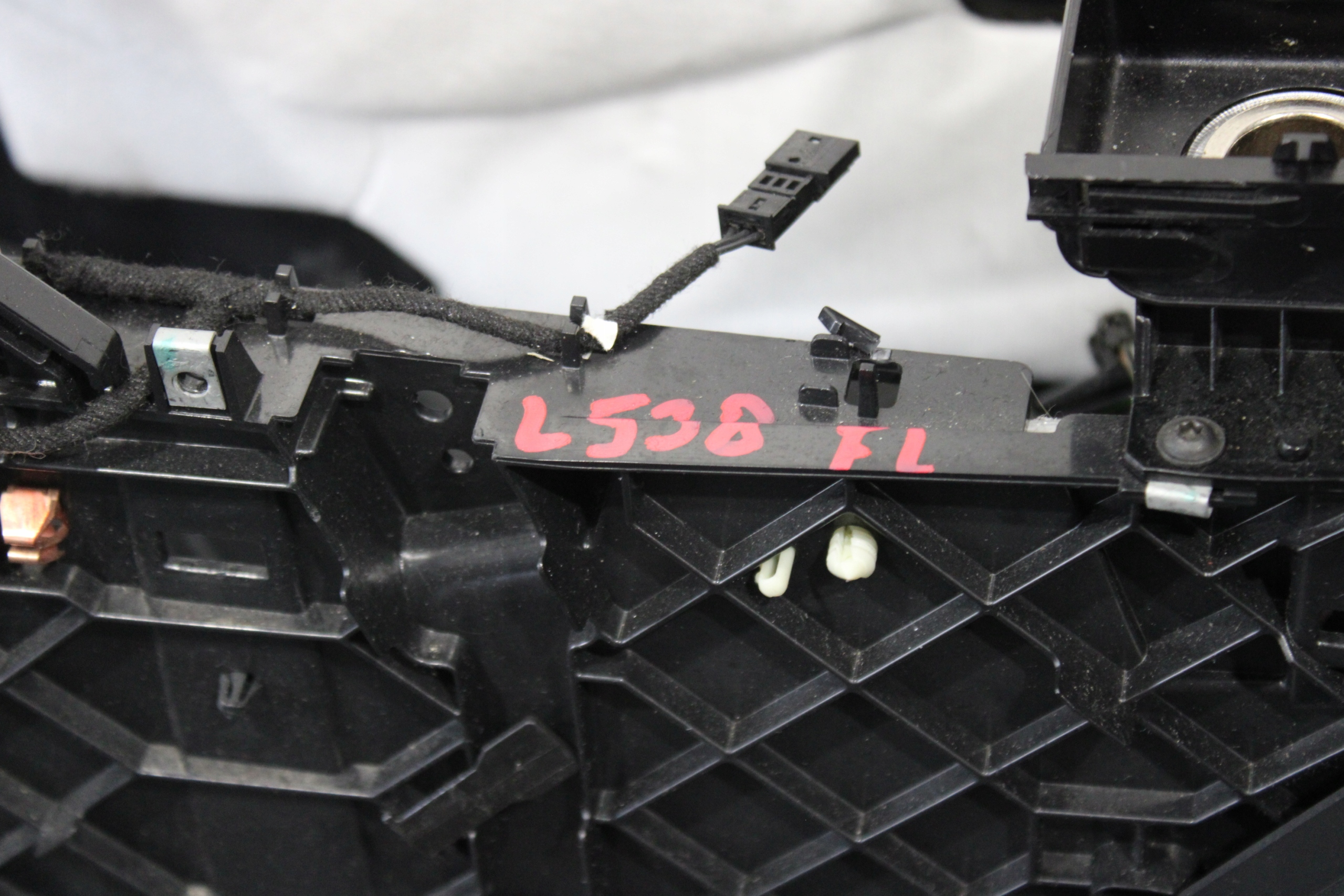 TUNEL central armrest LAND ROVER EVOQUE LIFT L538 DYNAMIC