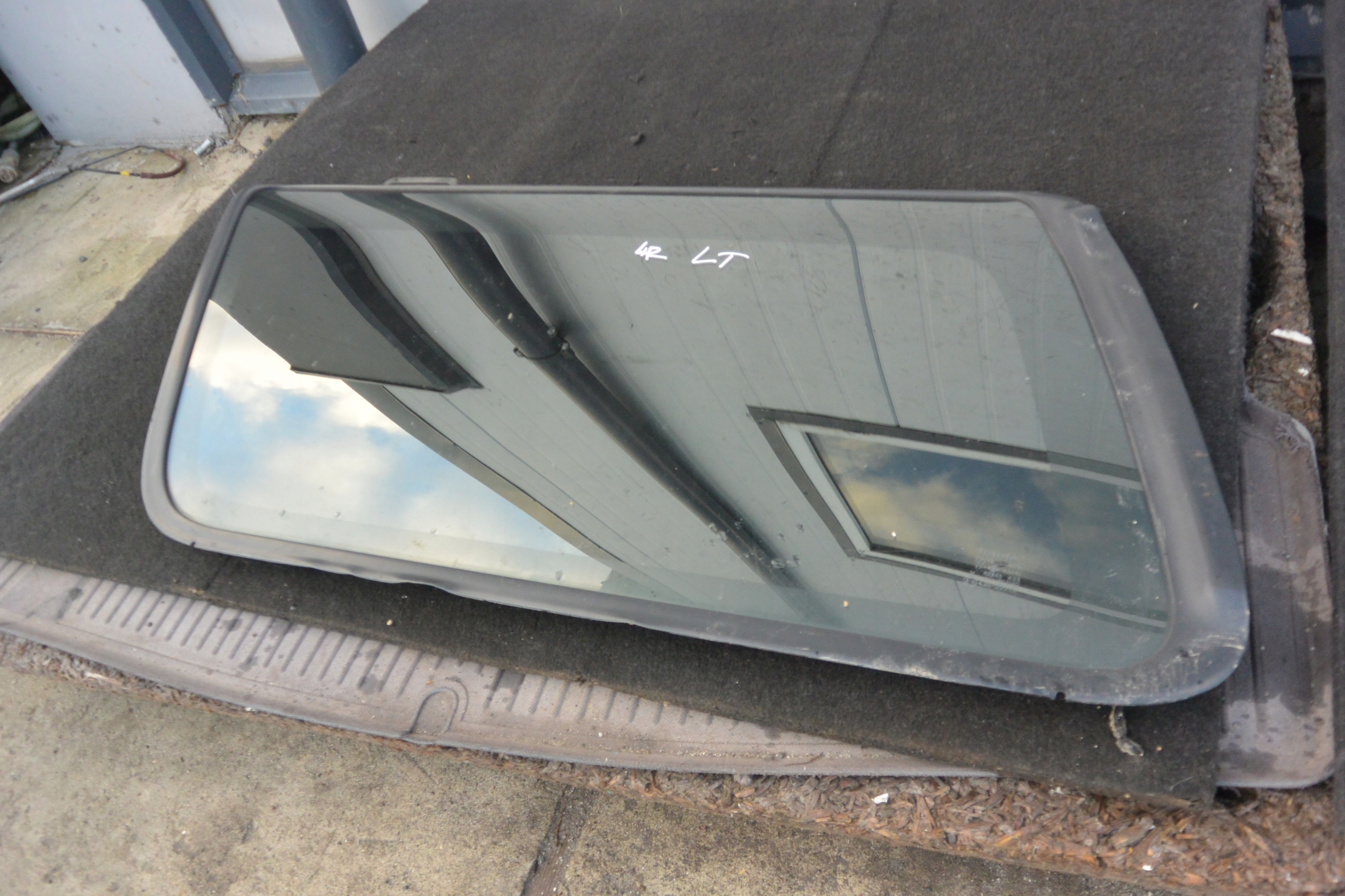window bodywork left TOYOTA 4RUNNER II 90-95