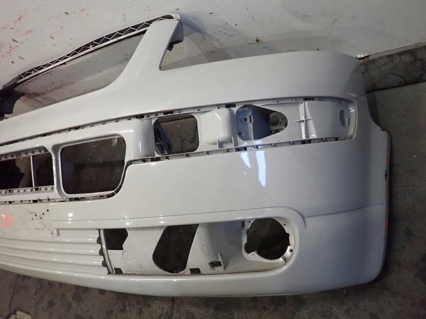 nárazník předek přední VW T5 2003-2009 7H0807101
