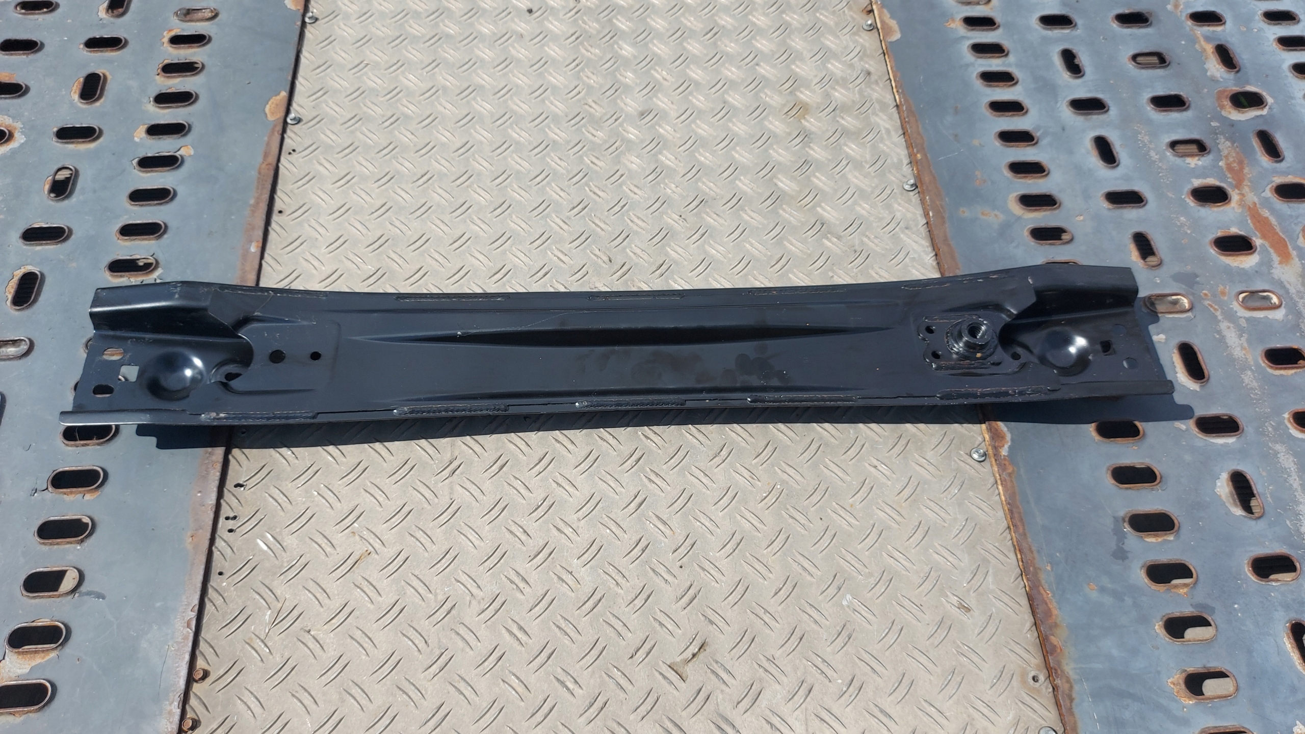 bumper support rear part rear TOYOTA COROLLA E21 KOMBI