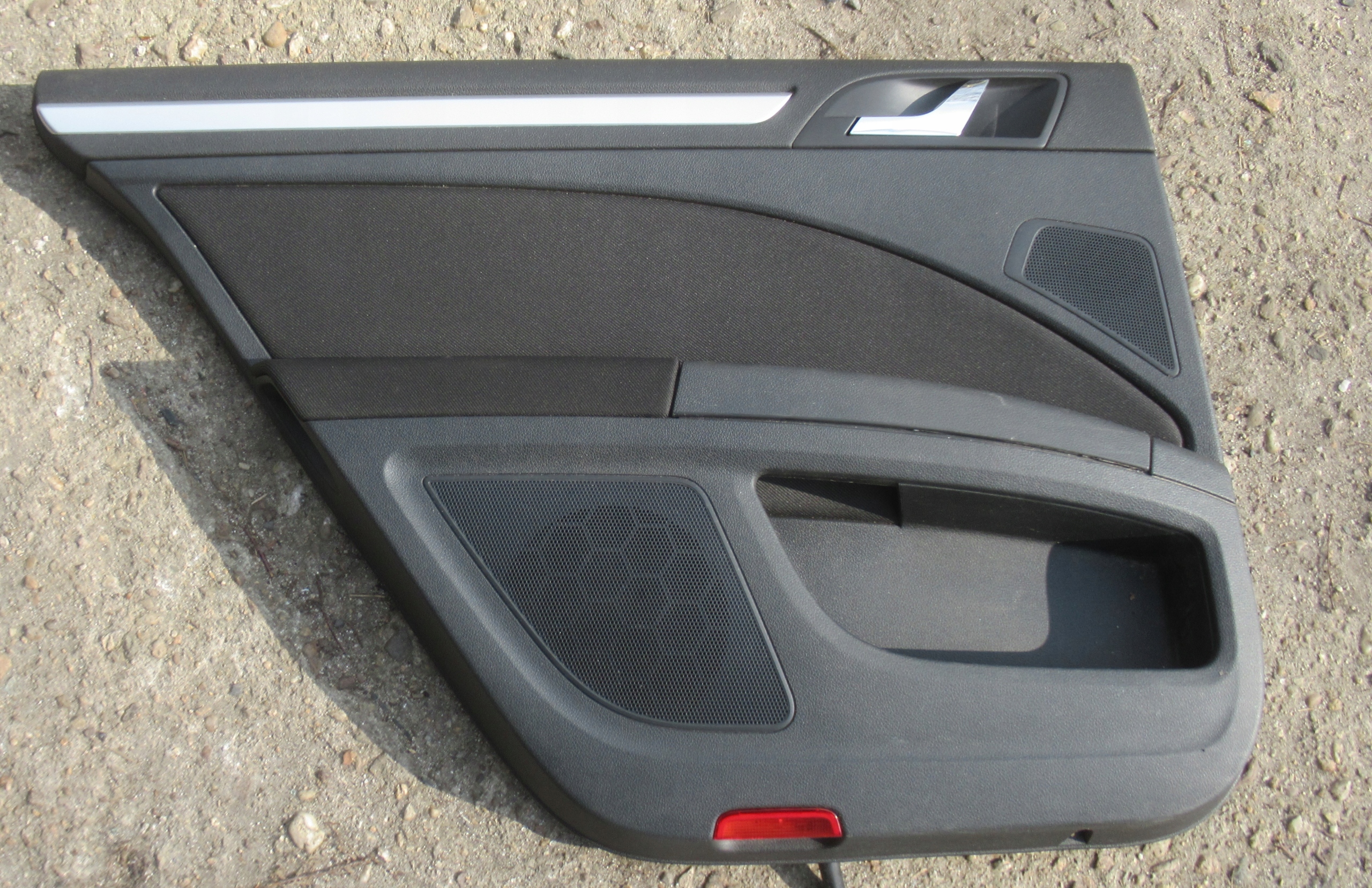 SKODA SUPERB side upholstery door left rear part 3T9867209BD