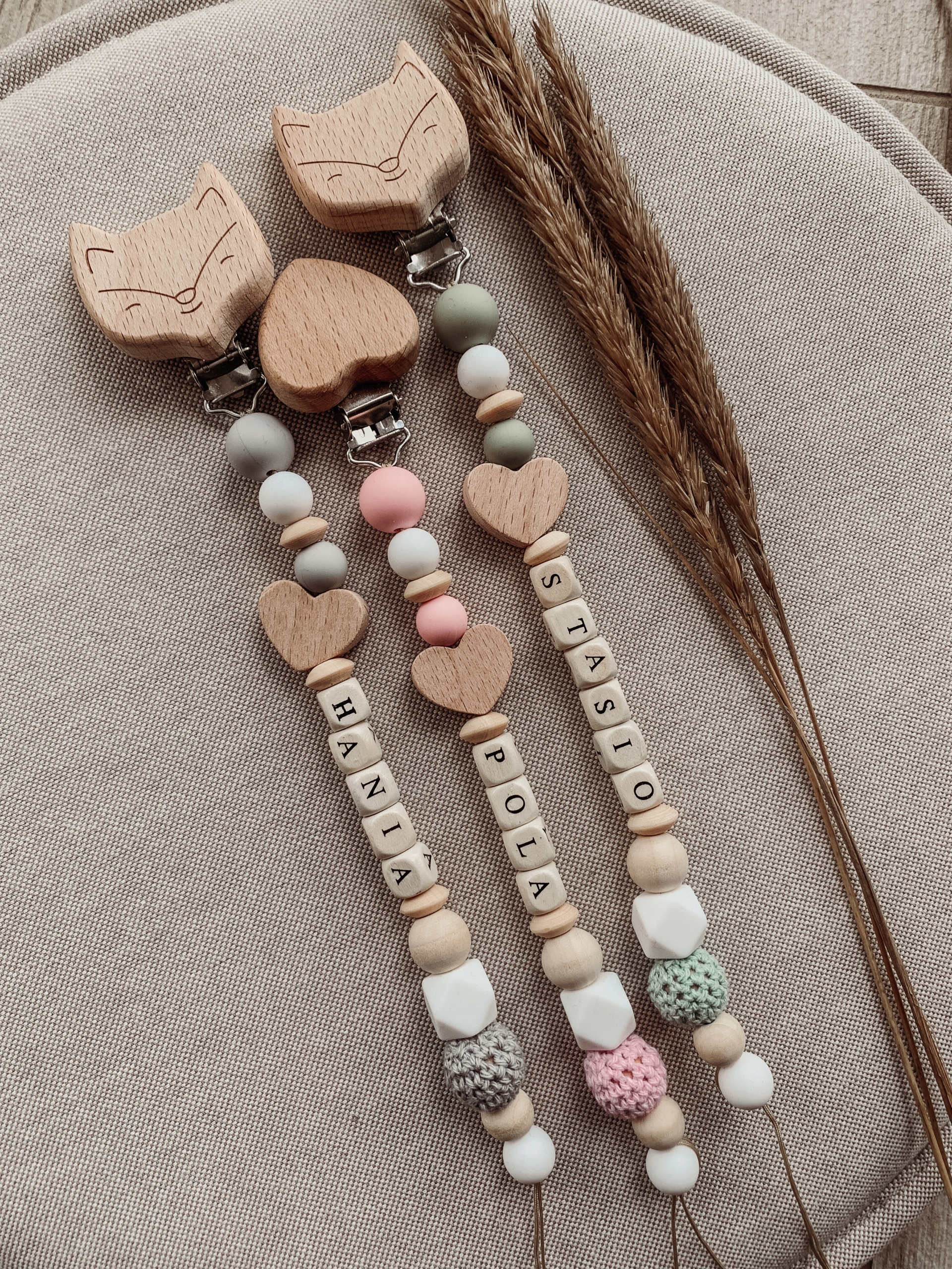 ZAWIESZKA DO SMOCZKA Z IMIENIEM *polskie znaki* LOVI 11 KOLORÓW EAN (GTIN) 5901909897027